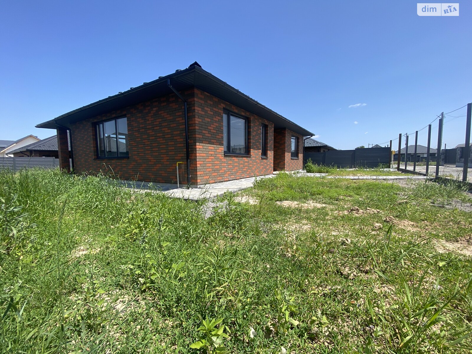 одноэтажный дом, 95 кв. м, кирпич. Продажа в Зарванцах фото 1 одноэтажный дом, 95 кв. м, кирпич. Продажа в Зарванцах фото 1