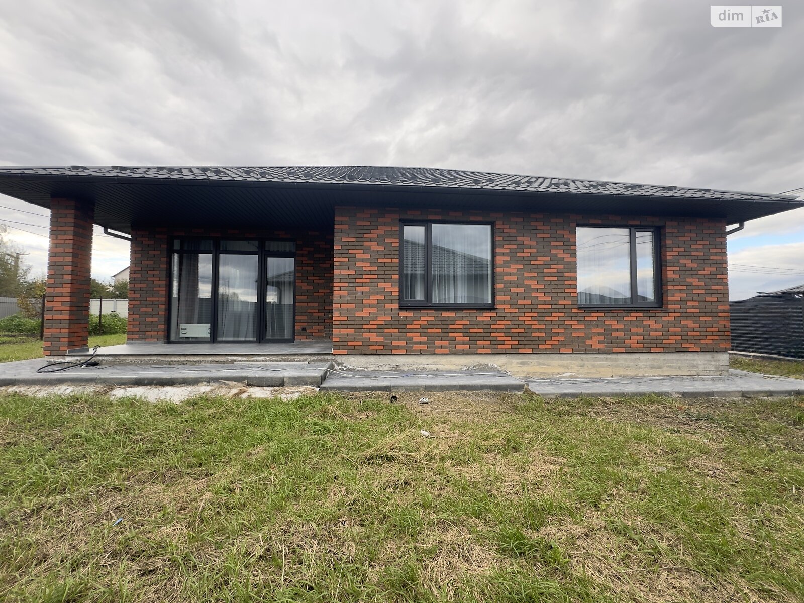 одноэтажный дом, 100 кв. м, кирпич. Продажа в Зарванцах фото 1 одноэтажный дом, 100 кв. м, кирпич. Продажа в Зарванцах фото 1