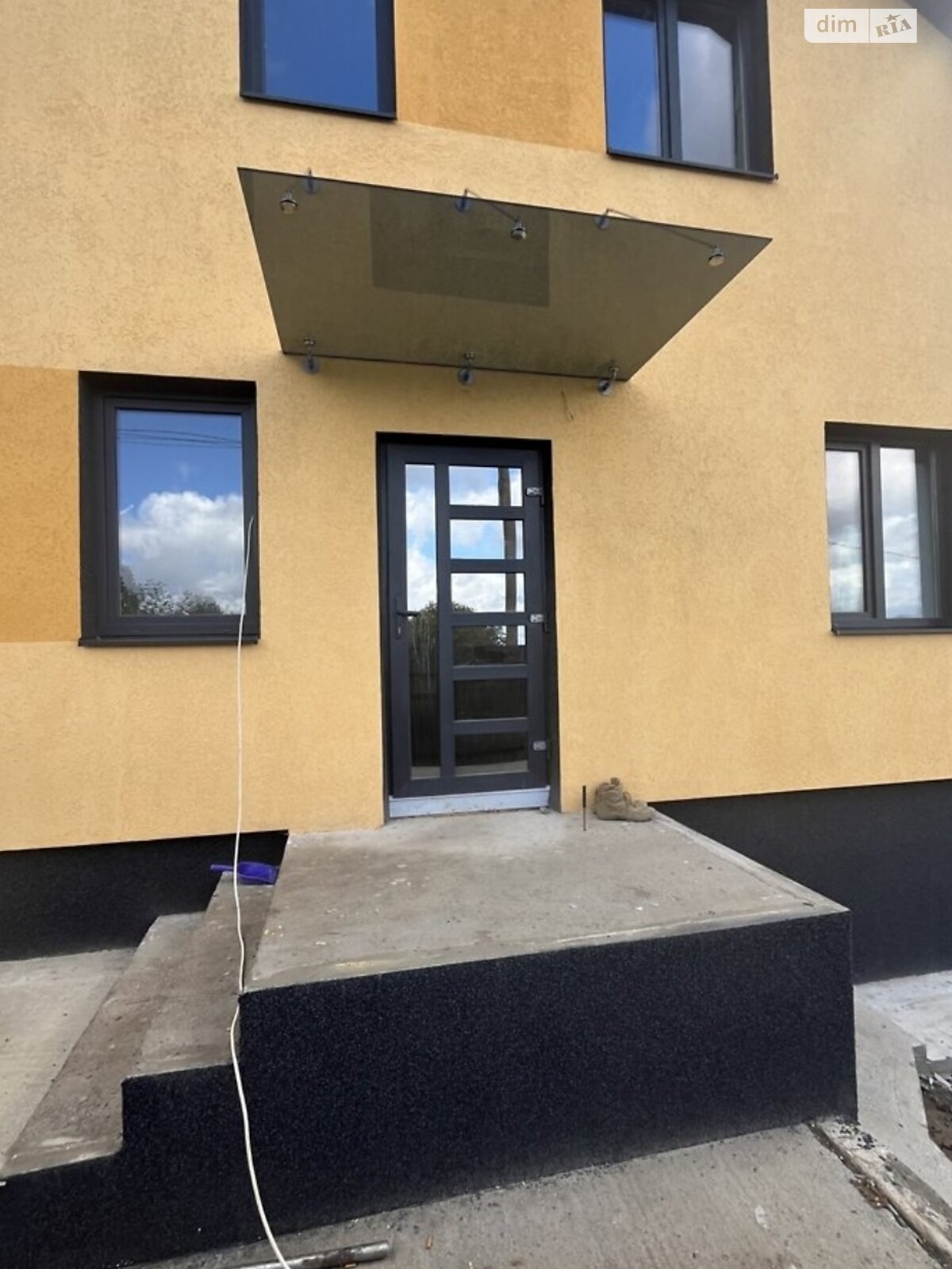 двухэтажный дом, 123 кв. м, кирпич. Продажа в Зарванцах фото 1