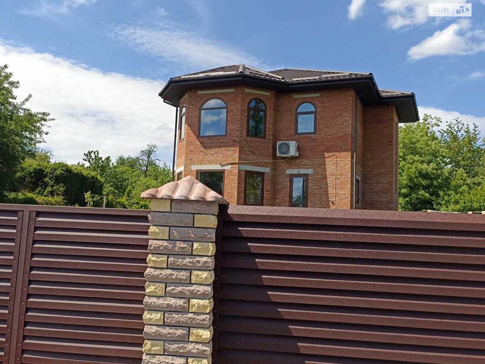 двухэтажный дом, 140 кв. м, кирпич. Продажа в Зарванцах фото 1 двухэтажный дом, 140 кв. м, кирпич. Продажа в Зарванцах фото 1