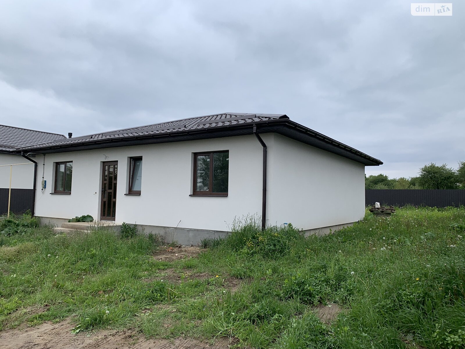 одноэтажный дом с отоплением, 96 кв. м, кирпич. Продажа в Зарванцах фото 1 одноэтажный дом с отоплением, 96 кв. м, кирпич. Продажа в Зарванцах фото 1