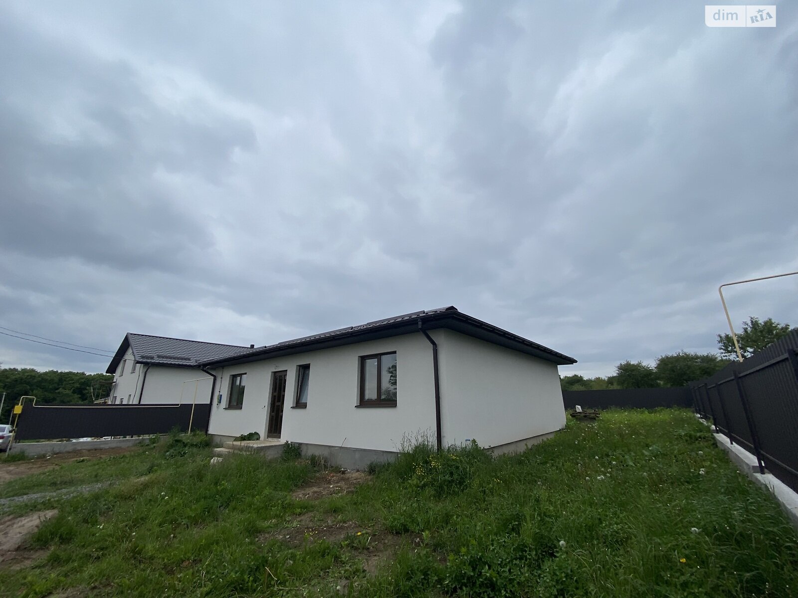 одноэтажный дом с отоплением, 90 кв. м, газобетон. Продажа в Зарванцах фото 1 одноэтажный дом с отоплением, 90 кв. м, газобетон. Продажа в Зарванцах фото 1
