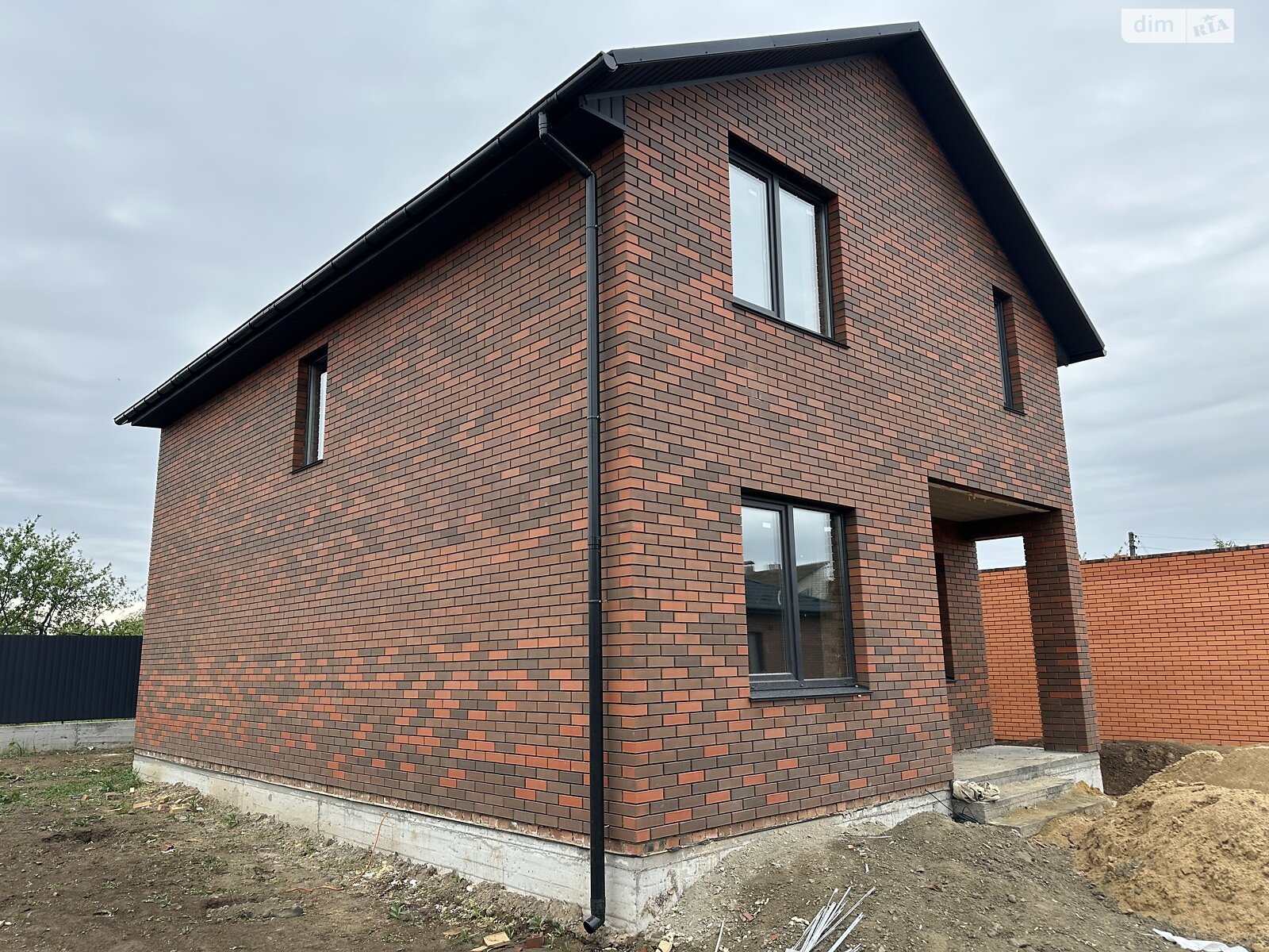 двухэтажный дом, 125 кв. м, кирпич. Продажа в Зарванцах фото 1 двухэтажный дом, 125 кв. м, кирпич. Продажа в Зарванцах фото 1