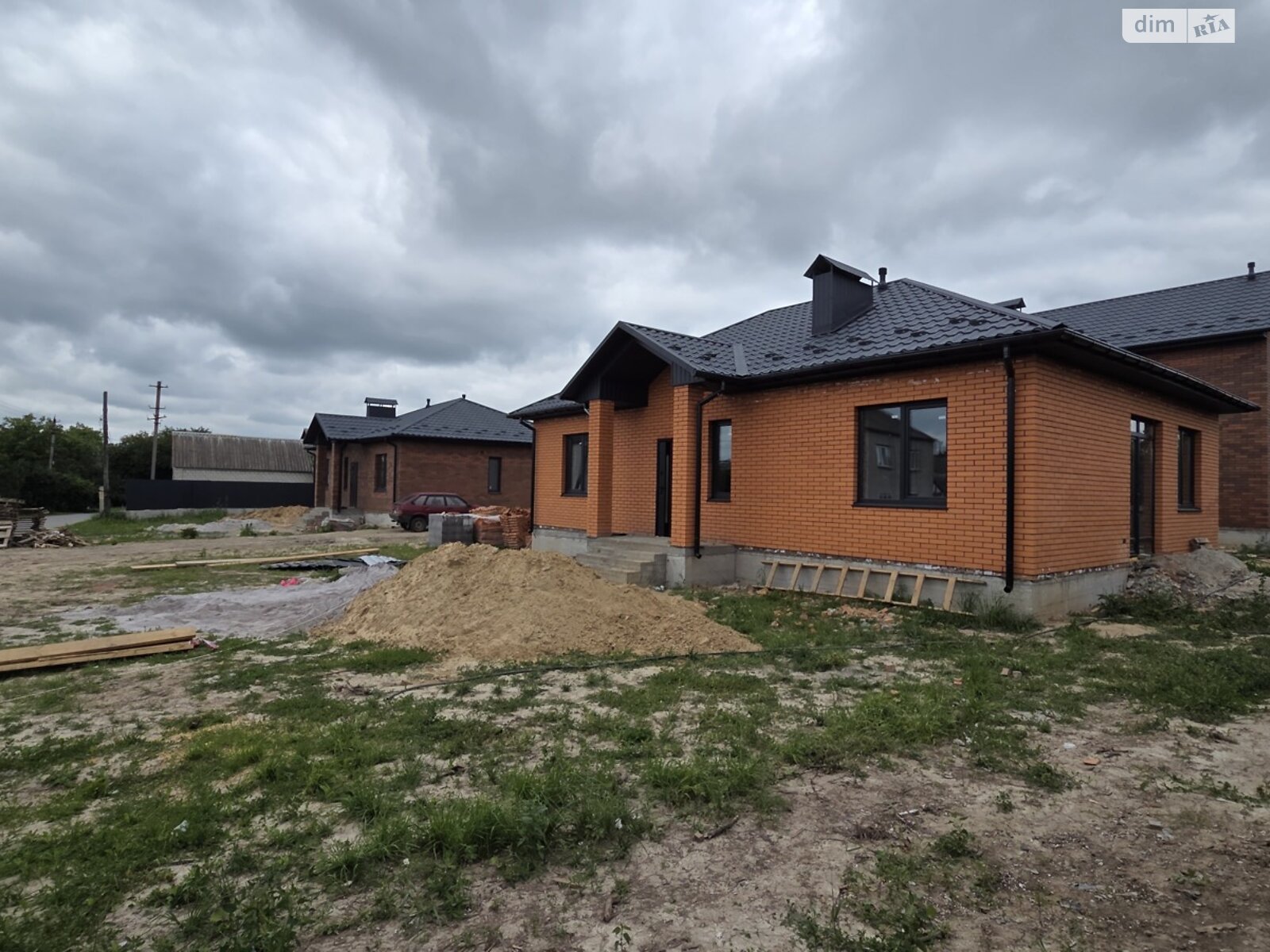 одноэтажный дом, 105 кв. м, кирпич. Продажа в Зарванцах фото 1 одноэтажный дом, 105 кв. м, кирпич. Продажа в Зарванцах фото 1