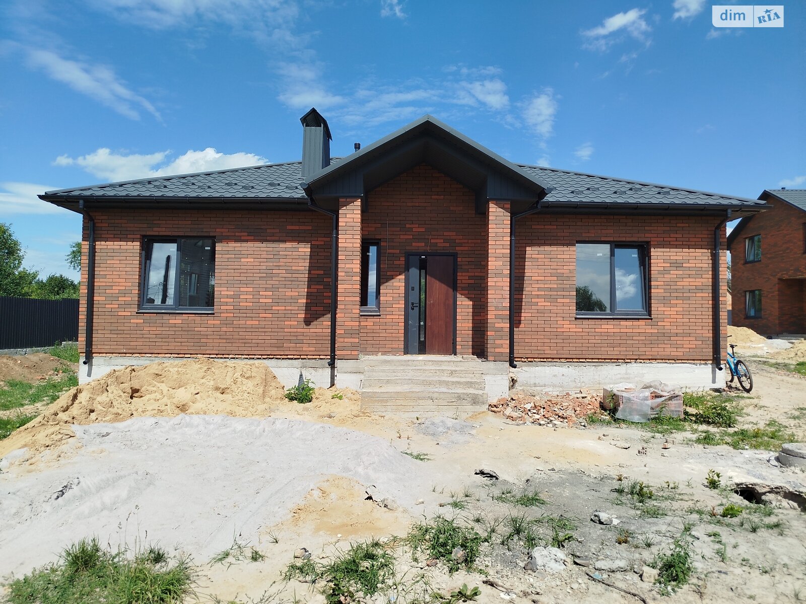 одноэтажный дом, 105 кв. м, кирпич. Продажа в Зарванцах фото 1 одноэтажный дом, 105 кв. м, кирпич. Продажа в Зарванцах фото 1