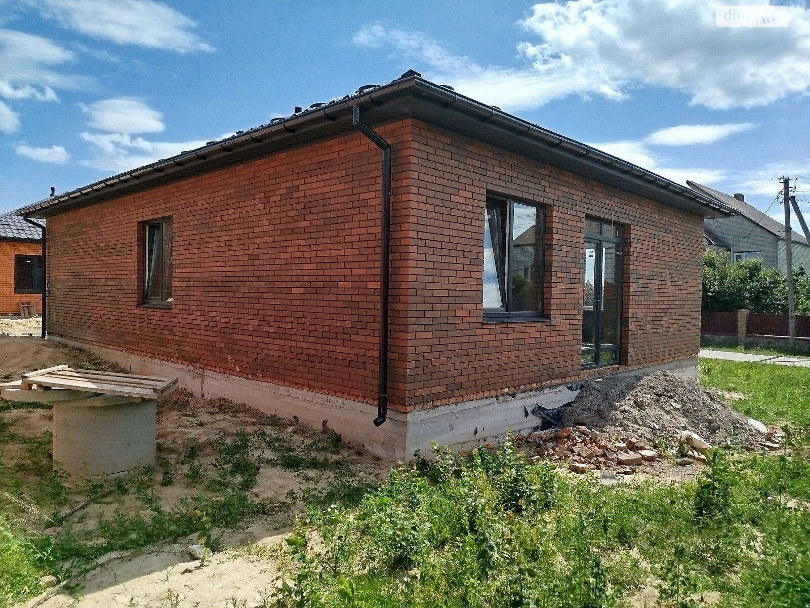 одноэтажный дом, 105 кв. м, кирпич. Продажа в Зарванцах фото 1 одноэтажный дом, 105 кв. м, кирпич. Продажа в Зарванцах фото 1