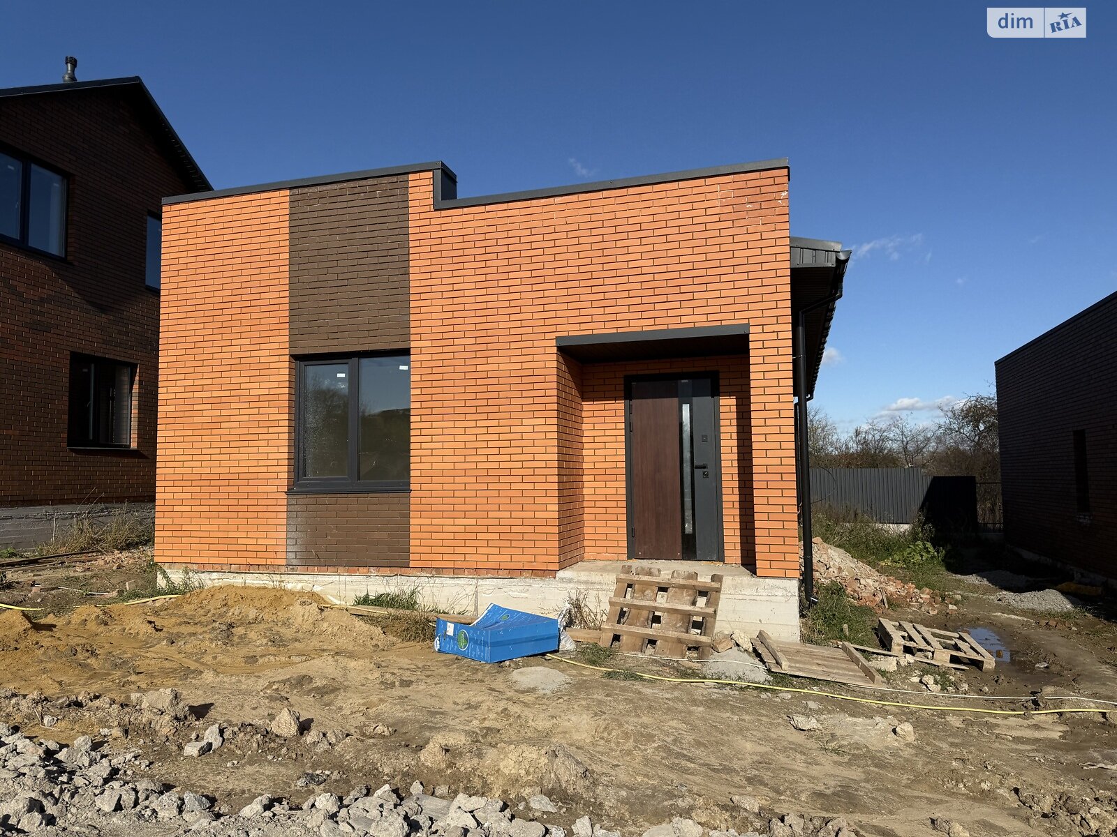 одноэтажный дом, 88 кв. м, кирпич. Продажа в Зарванцах фото 1 одноэтажный дом, 88 кв. м, кирпич. Продажа в Зарванцах фото 1