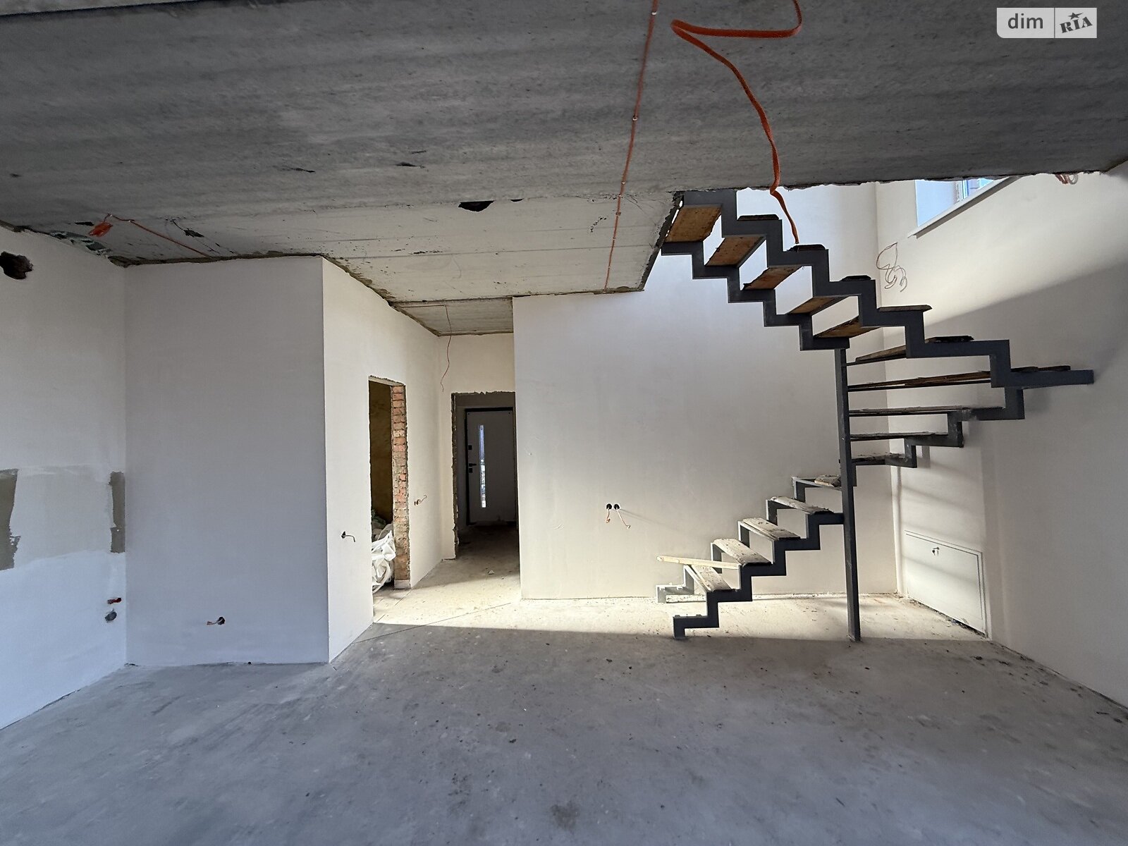 двухэтажный дом, 120 кв. м, кирпич. Продажа в Зарванцах фото 1 двухэтажный дом, 120 кв. м, кирпич. Продажа в Зарванцах фото 1