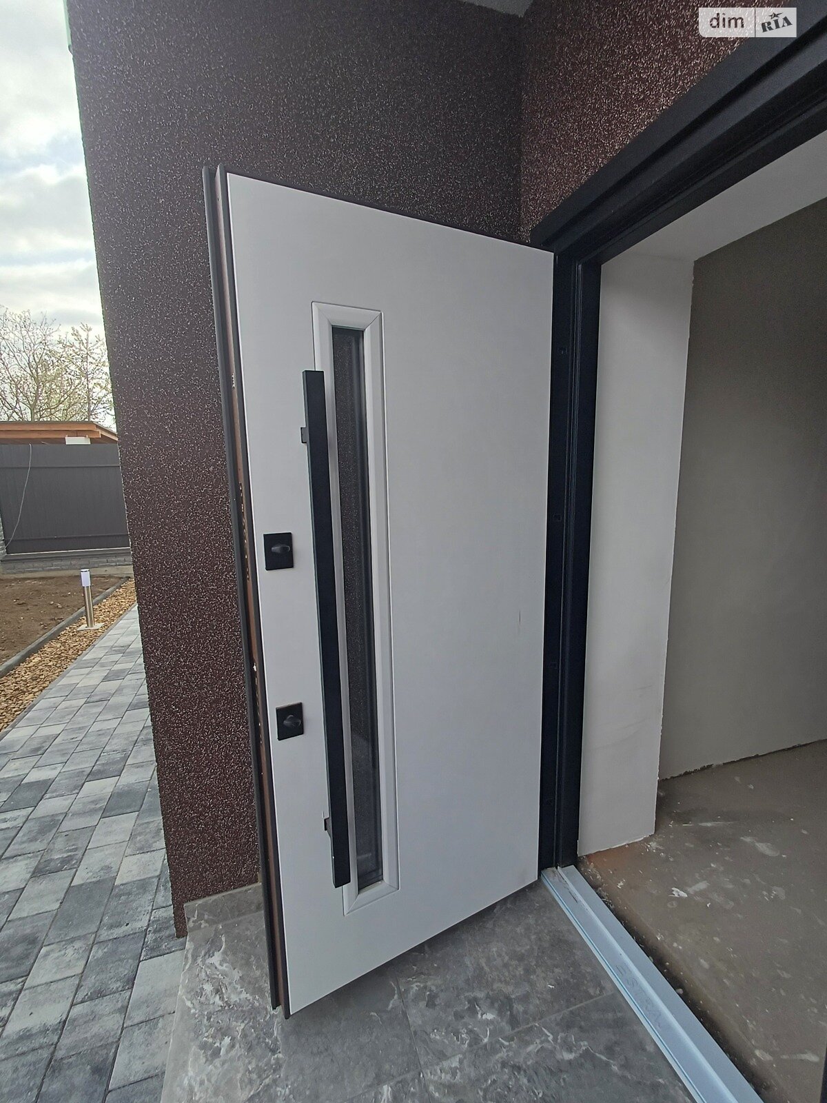 двухэтажный дом, 160 кв. м, кирпич. Продажа в Зарванцах фото 1 двухэтажный дом, 160 кв. м, кирпич. Продажа в Зарванцах фото 1