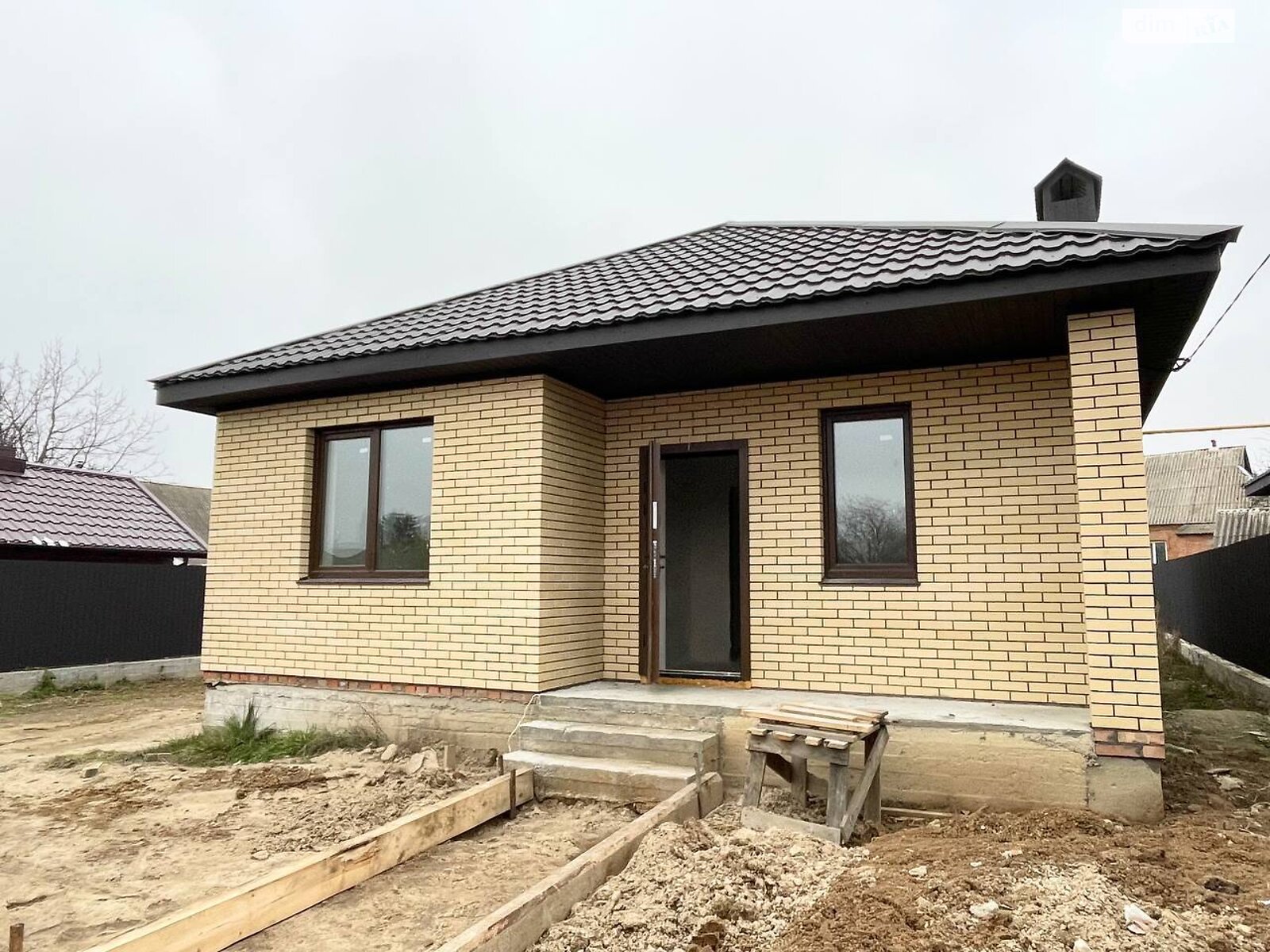 одноэтажный дом, 105 кв. м, кирпич. Продажа в Зарванцах фото 1 одноэтажный дом, 105 кв. м, кирпич. Продажа в Зарванцах фото 1