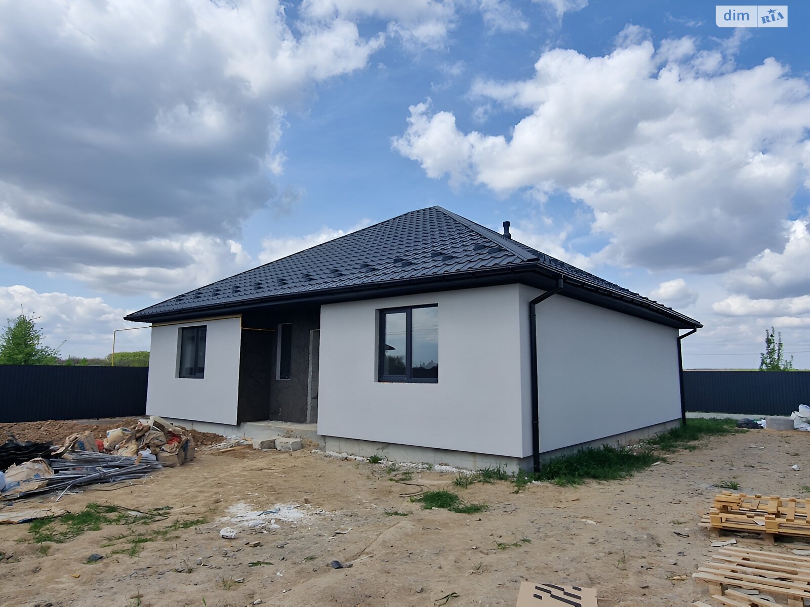 одноповерховий будинок з опаленням, 100 кв. м, газобетон. Продаж у Зарванцях фото 1 одноповерховий будинок з опаленням, 100 кв. м, газобетон. Продаж у Зарванцях фото 1