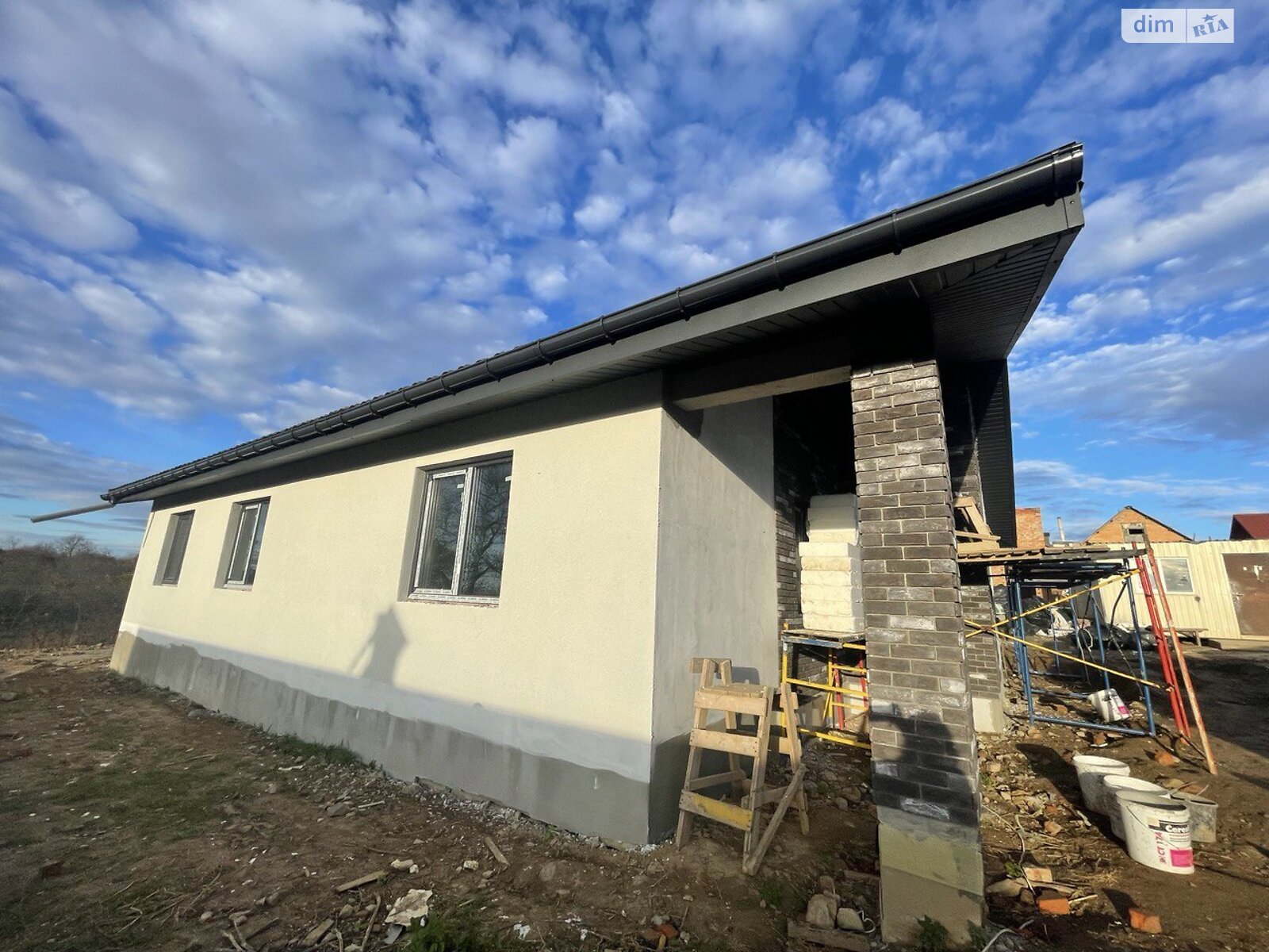 одноэтажный дом, 104 кв. м, кирпич. Продажа в Зарванцах фото 1 одноэтажный дом, 104 кв. м, кирпич. Продажа в Зарванцах фото 1