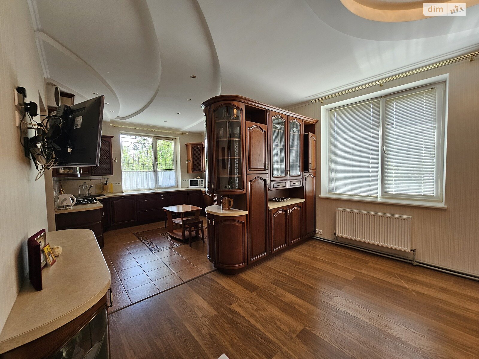триповерховий будинок з верандою, 236 кв. м, кирпич. Продаж у Зарванцях фото 1 триповерховий будинок з верандою, 236 кв. м, кирпич. Продаж у Зарванцях фото 1