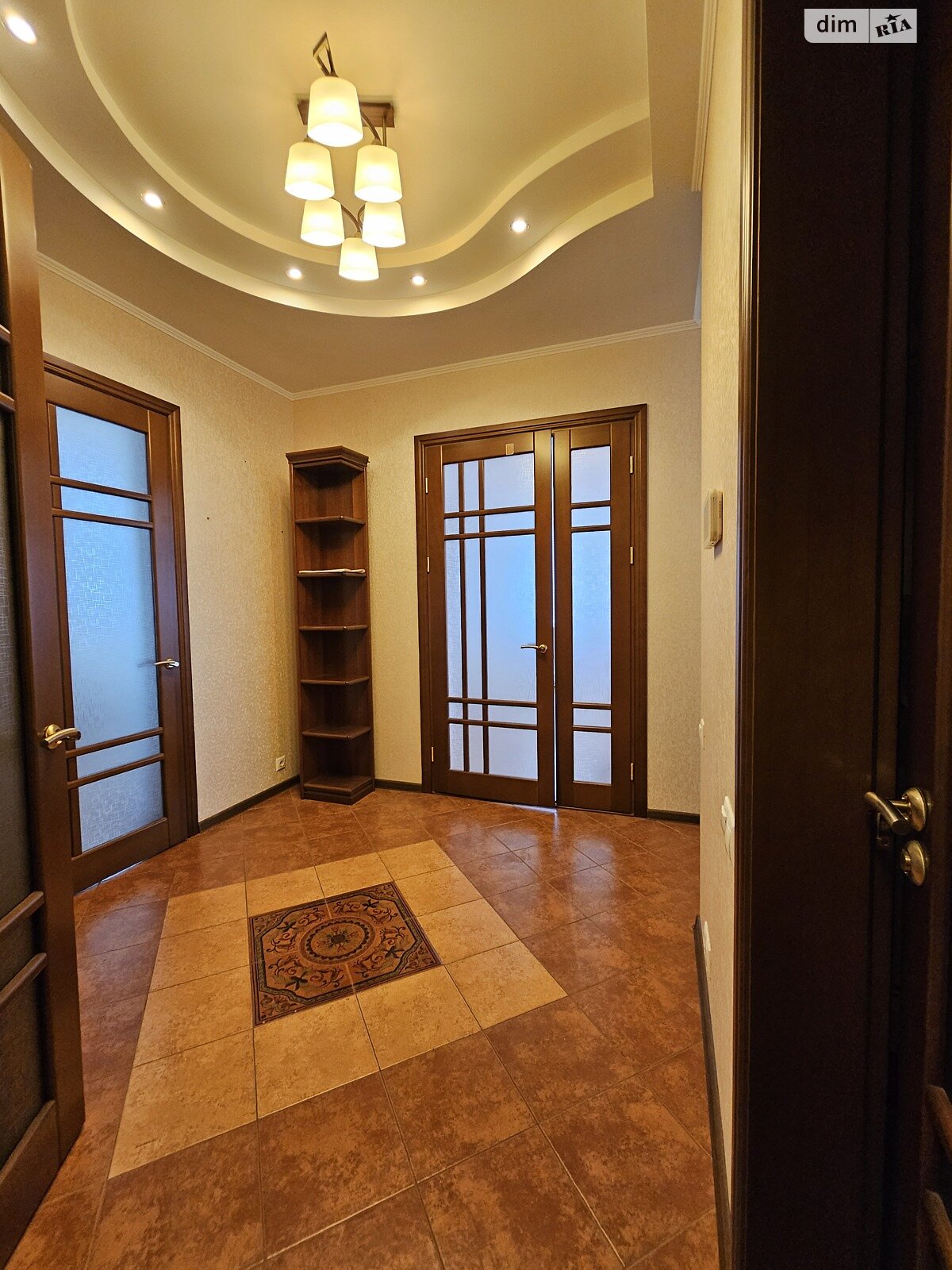 триповерховий будинок з верандою, 236 кв. м, кирпич. Продаж у Зарванцях фото 1