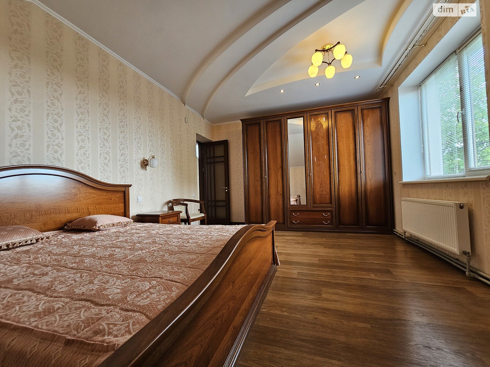 триповерховий будинок з верандою, 236 кв. м, кирпич. Продаж у Зарванцях фото 1 триповерховий будинок з верандою, 236 кв. м, кирпич. Продаж у Зарванцях фото 1