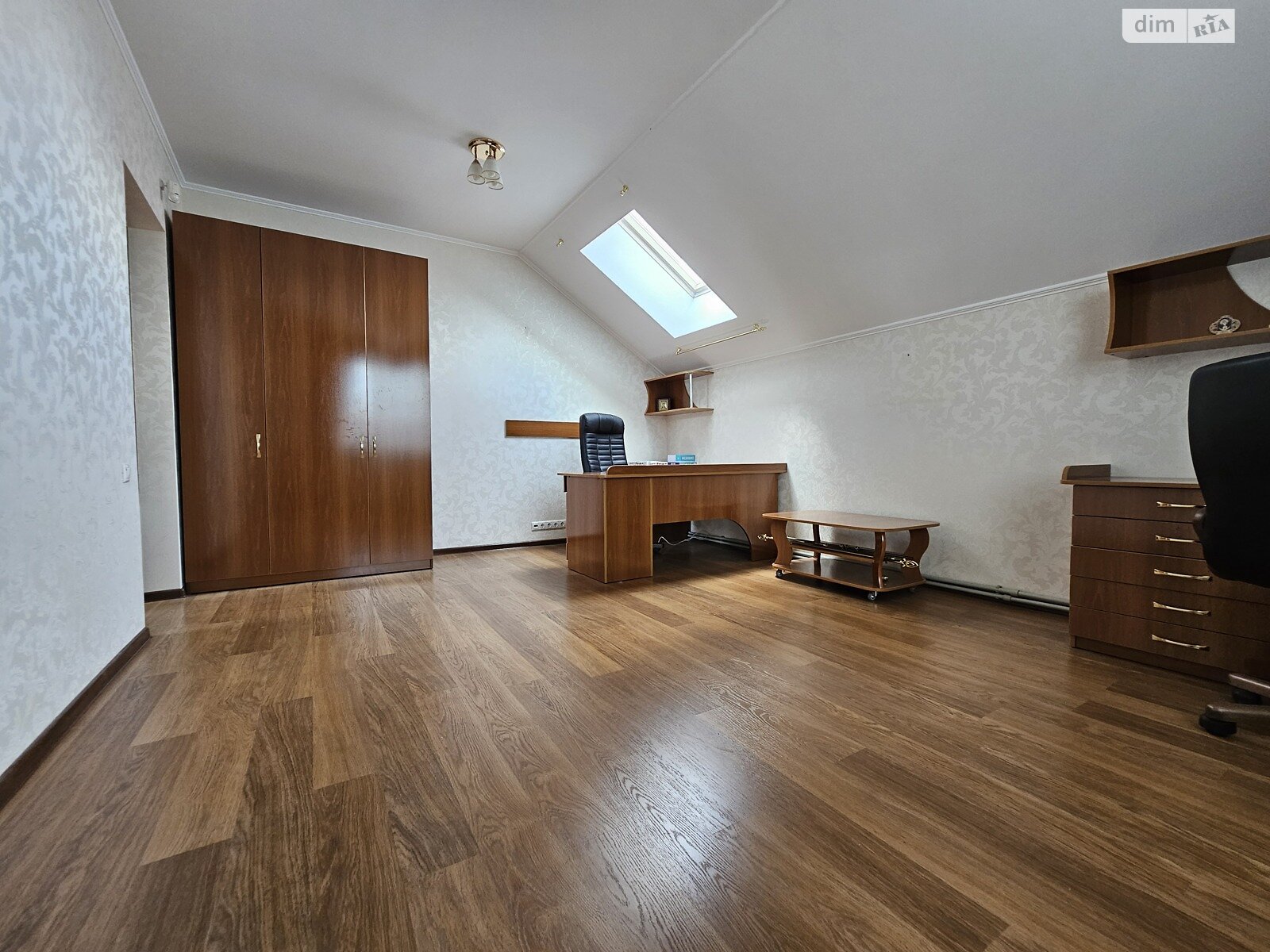 триповерховий будинок з верандою, 236 кв. м, кирпич. Продаж у Зарванцях фото 1 триповерховий будинок з верандою, 236 кв. м, кирпич. Продаж у Зарванцях фото 1