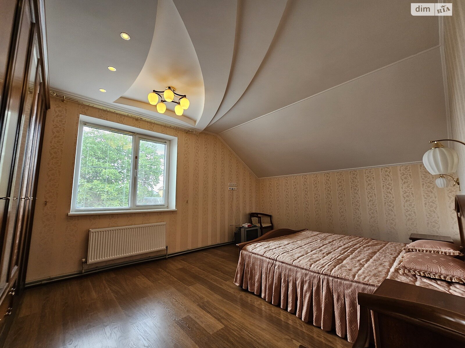 триповерховий будинок з верандою, 236 кв. м, кирпич. Продаж у Зарванцях фото 1 триповерховий будинок з верандою, 236 кв. м, кирпич. Продаж у Зарванцях фото 1