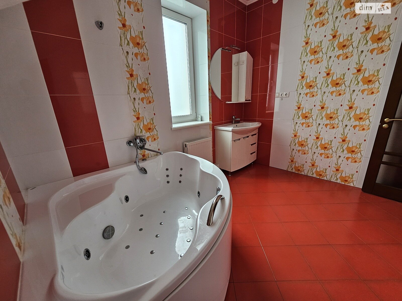 триповерховий будинок з верандою, 236 кв. м, кирпич. Продаж у Зарванцях фото 1 триповерховий будинок з верандою, 236 кв. м, кирпич. Продаж у Зарванцях фото 1