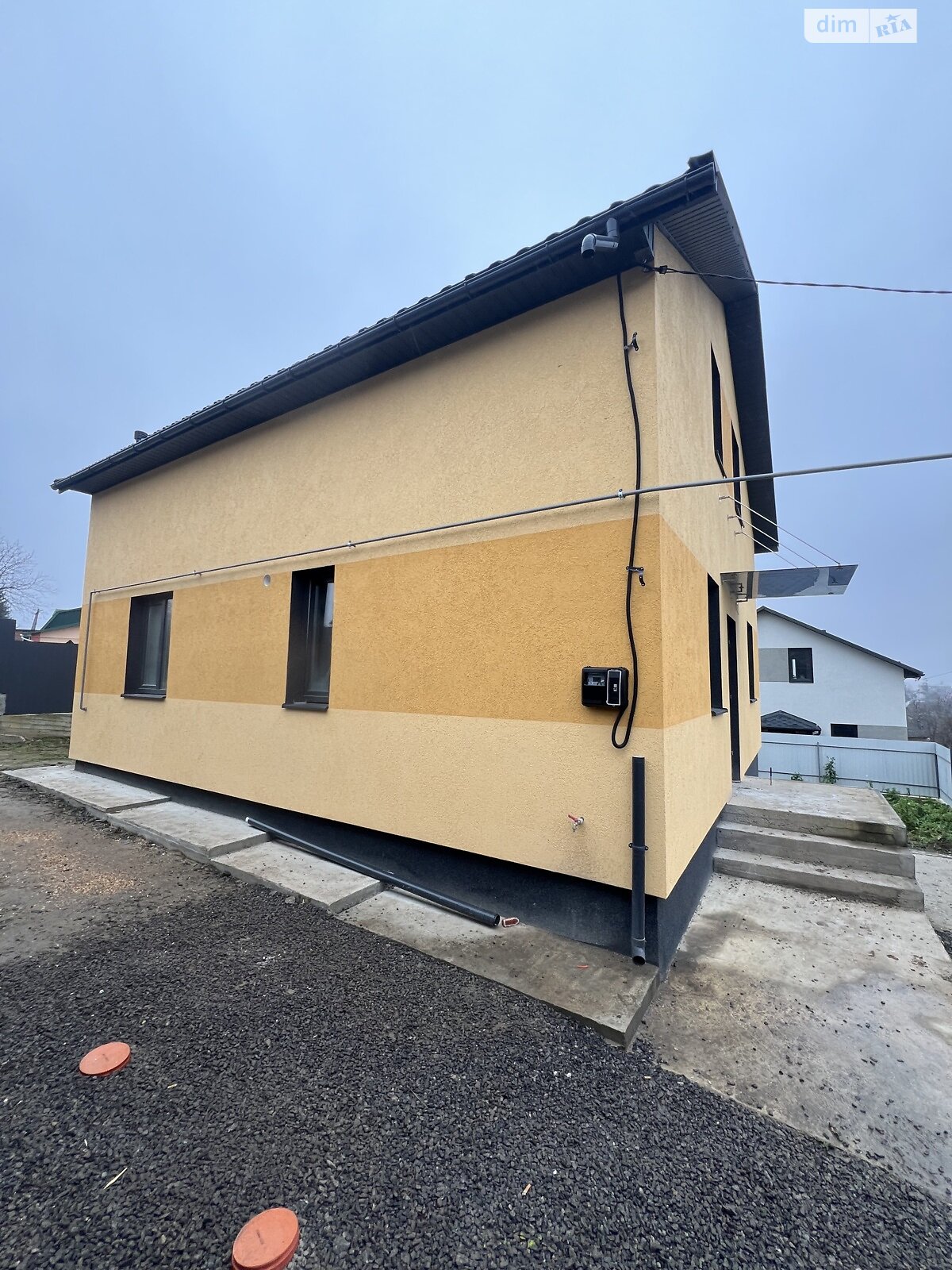 двухэтажный дом с отоплением, 120 кв. м, кирпич. Продажа в Зарванцах фото 1