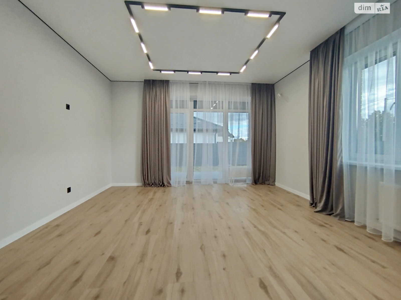 одноэтажный дом с верандой, 105 кв. м, кирпич. Продажа в Зарванцах фото 1 одноэтажный дом с верандой, 105 кв. м, кирпич. Продажа в Зарванцах фото 1