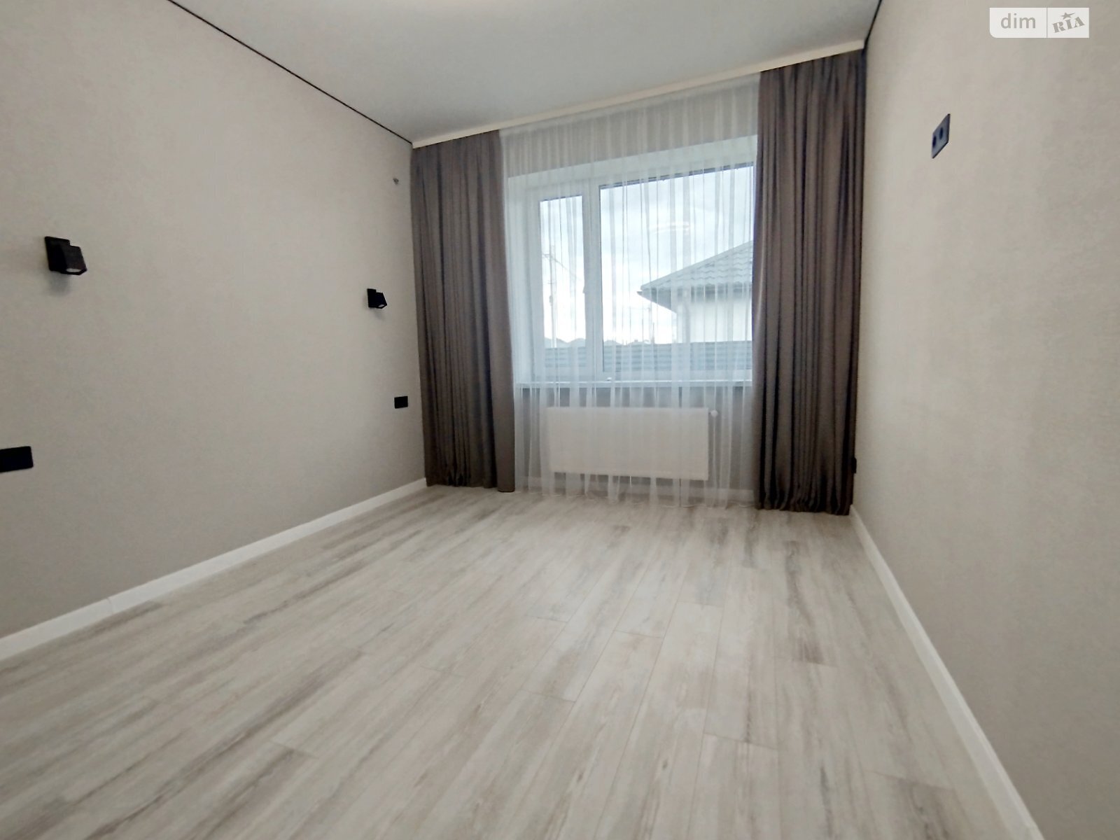 одноэтажный дом с верандой, 105 кв. м, кирпич. Продажа в Зарванцах фото 1 одноэтажный дом с верандой, 105 кв. м, кирпич. Продажа в Зарванцах фото 1