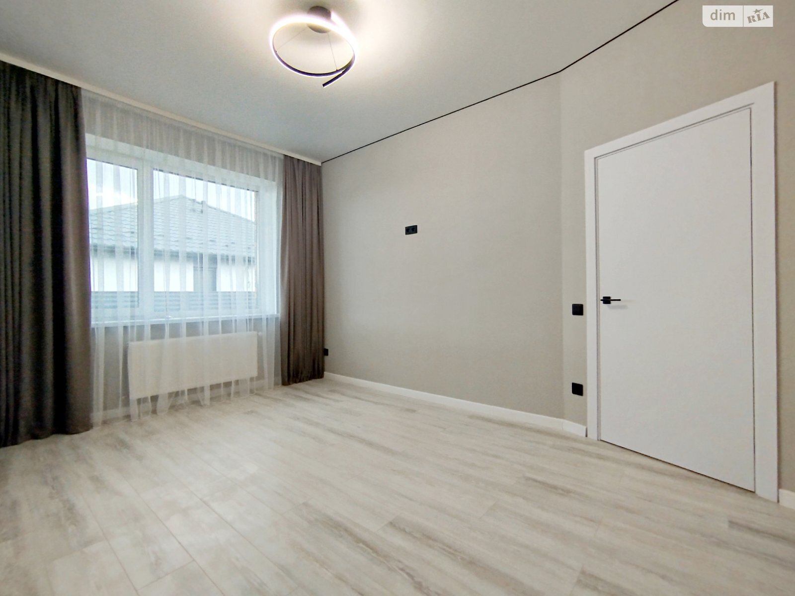 одноэтажный дом с верандой, 105 кв. м, кирпич. Продажа в Зарванцах фото 1 одноэтажный дом с верандой, 105 кв. м, кирпич. Продажа в Зарванцах фото 1