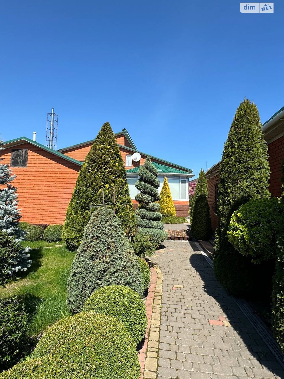 двухэтажный дом беседка, 250 кв. м, кирпич. Продажа в Зарванцах фото 1 двухэтажный дом беседка, 250 кв. м, кирпич. Продажа в Зарванцах фото 1