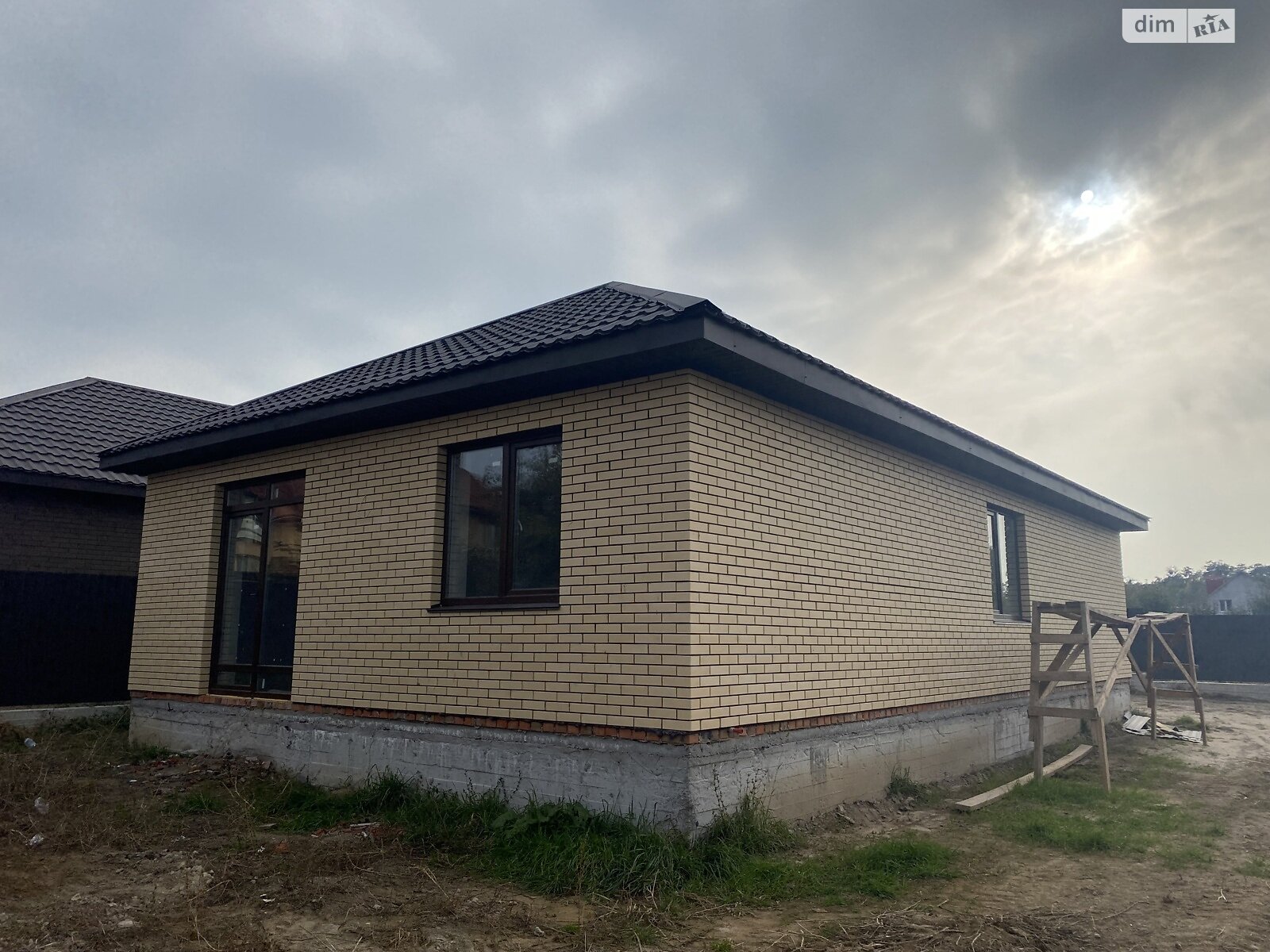 одноэтажный дом, 105 кв. м, кирпич. Продажа в Зарванцах фото 1 одноэтажный дом, 105 кв. м, кирпич. Продажа в Зарванцах фото 1