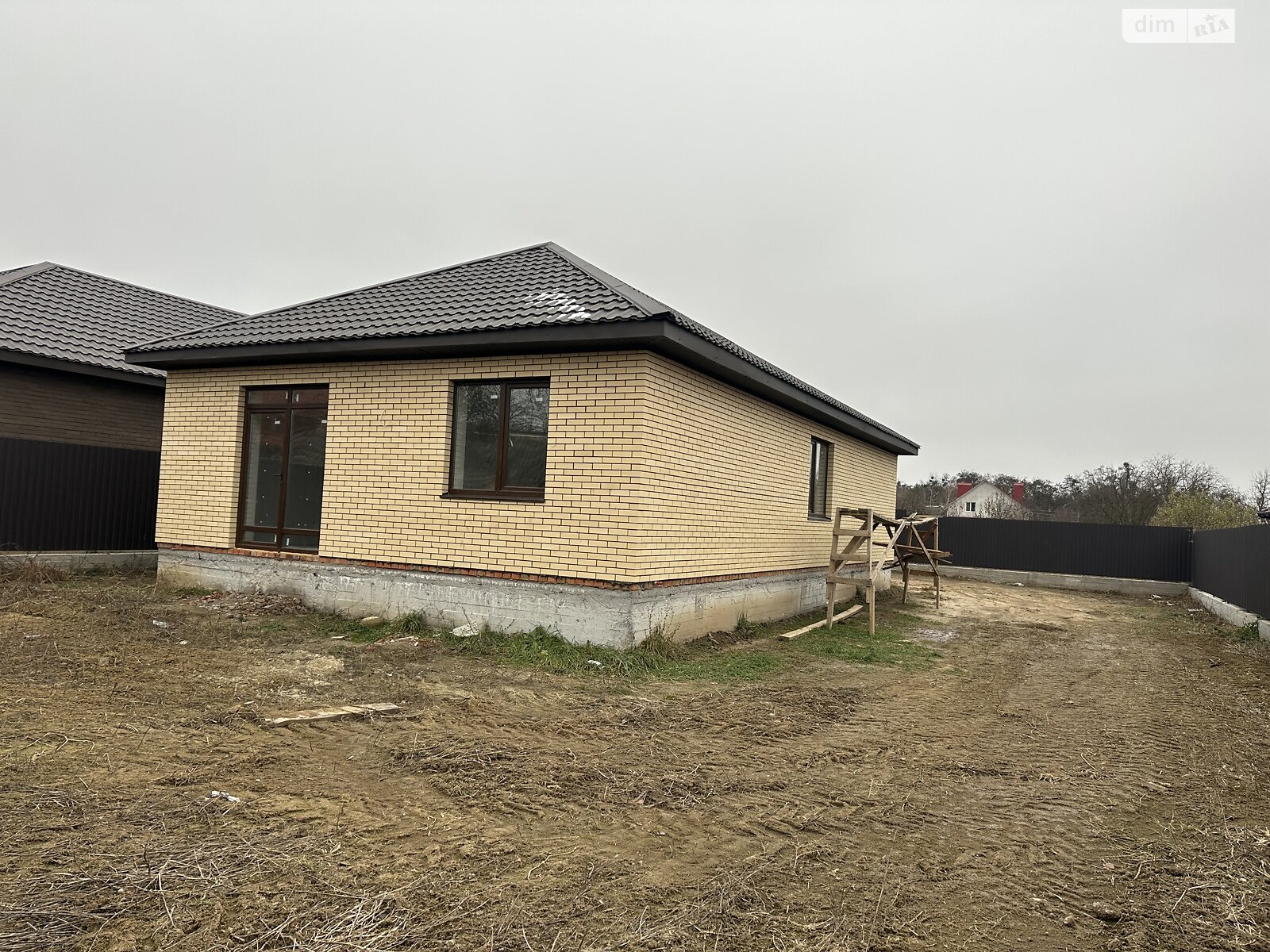 одноэтажный дом, 105 кв. м, кирпич. Продажа в Зарванцах фото 1 одноэтажный дом, 105 кв. м, кирпич. Продажа в Зарванцах фото 1