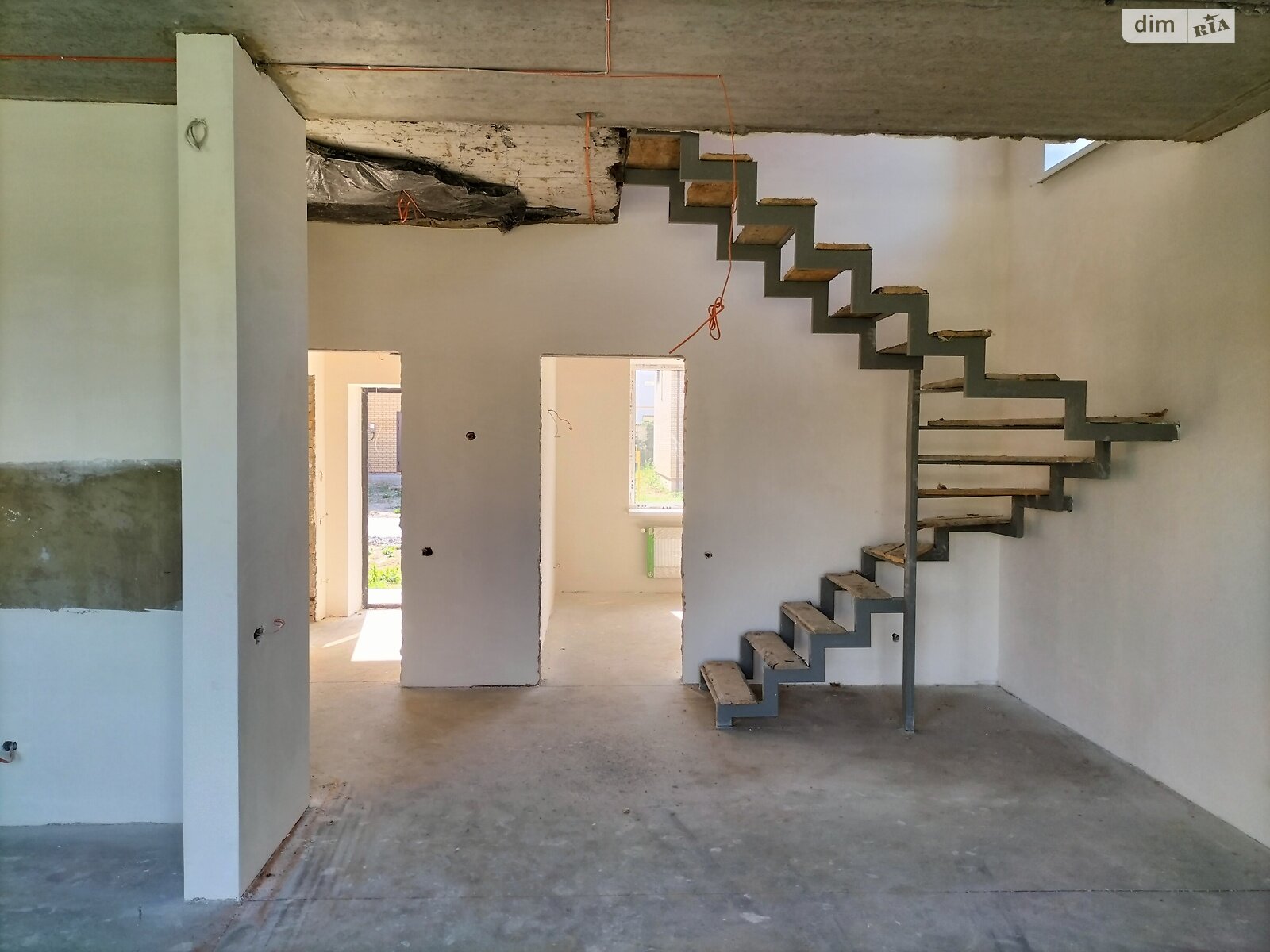 двоповерховий будинок з опаленням, 125 кв. м, цегла. Продаж у Зарванцях фото 1 двоповерховий будинок з опаленням, 125 кв. м, цегла. Продаж у Зарванцях фото 1