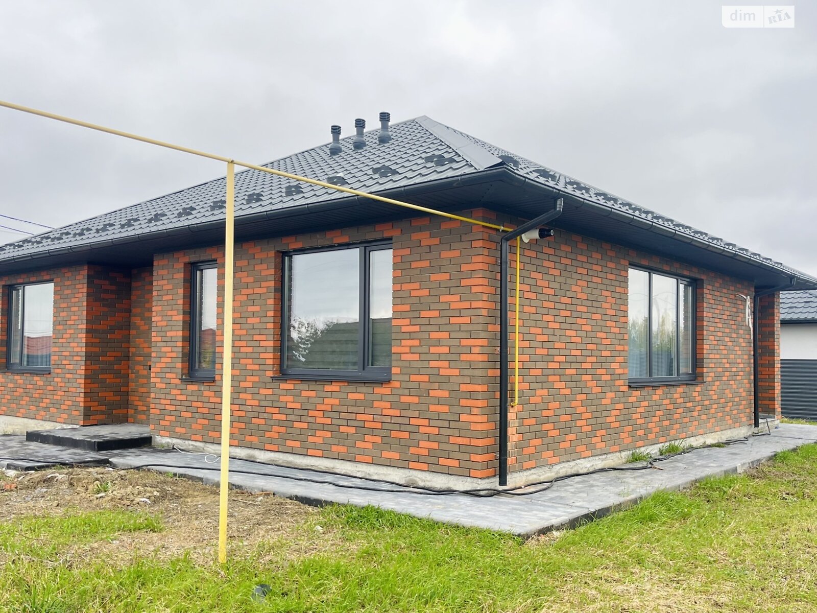 одноэтажный дом с ремонтом, 94 кв. м, кирпич. Продажа в Зарванцах фото 1 одноэтажный дом с ремонтом, 94 кв. м, кирпич. Продажа в Зарванцах фото 1