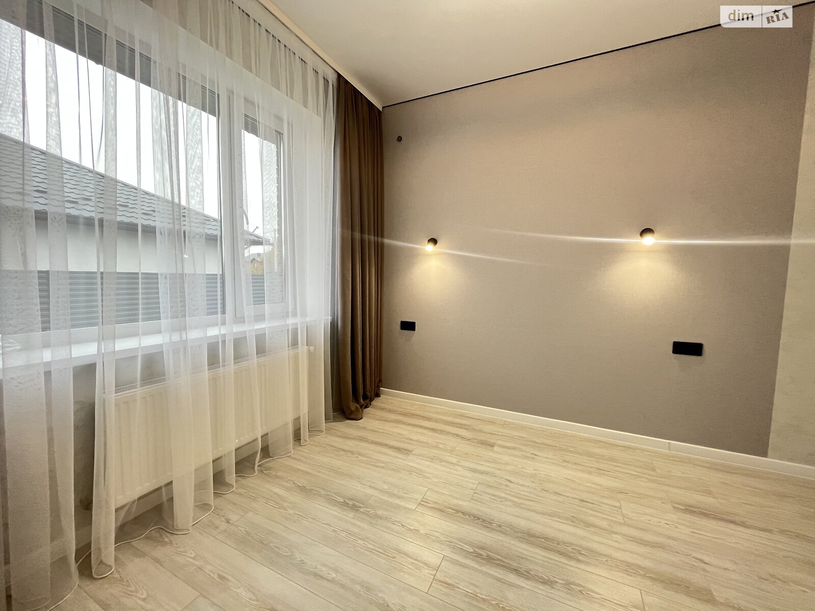 одноэтажный дом с ремонтом, 94 кв. м, кирпич. Продажа в Зарванцах фото 1 одноэтажный дом с ремонтом, 94 кв. м, кирпич. Продажа в Зарванцах фото 1