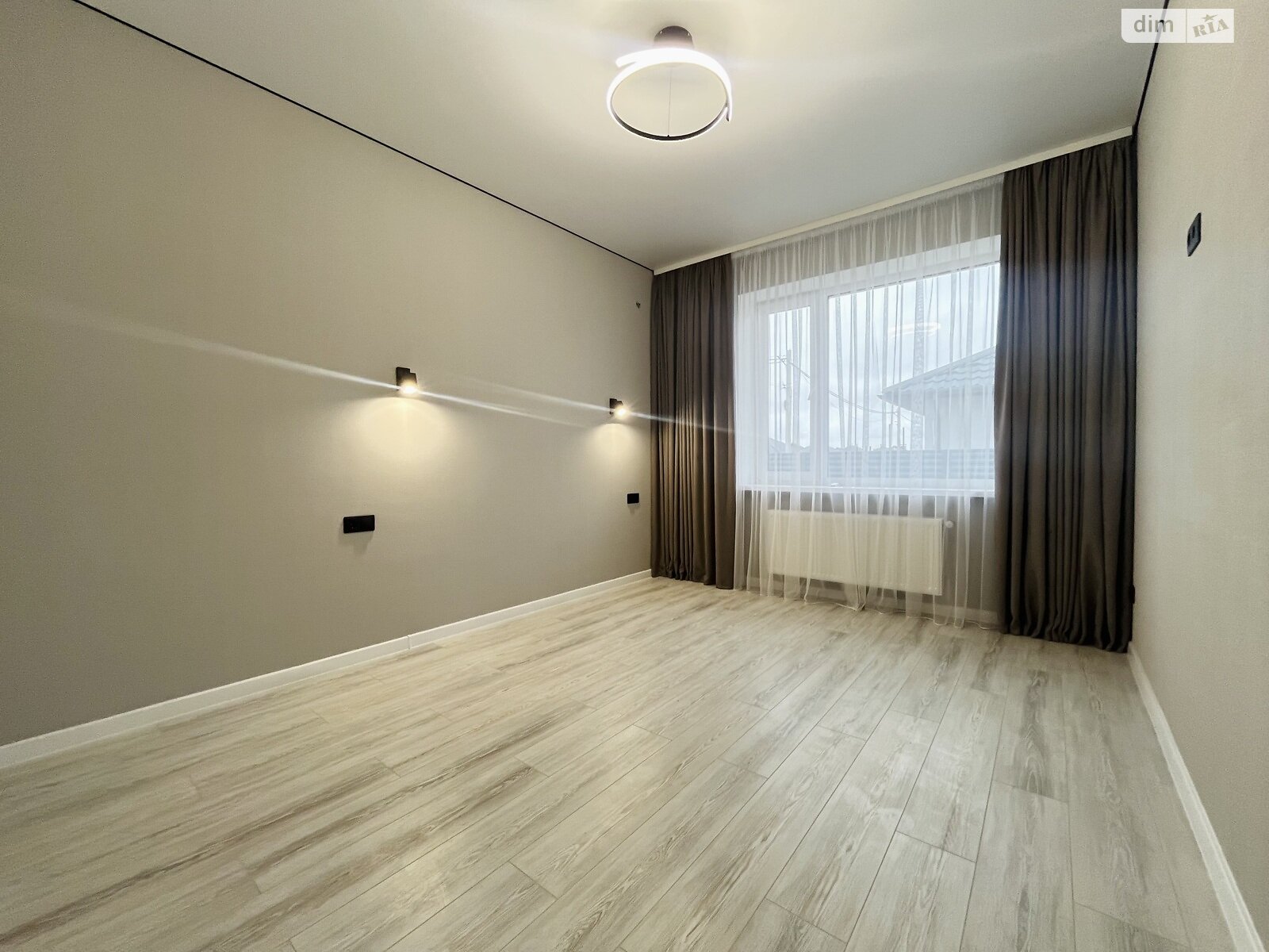 одноэтажный дом с ремонтом, 94 кв. м, кирпич. Продажа в Зарванцах фото 1 одноэтажный дом с ремонтом, 94 кв. м, кирпич. Продажа в Зарванцах фото 1