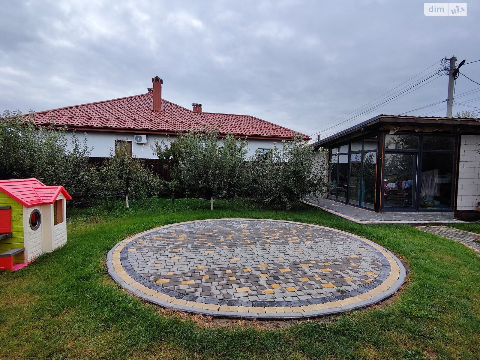 двоповерховий будинок бесідка, 200 кв. м, кирпич. Продаж у Зарванцях фото 1 двоповерховий будинок бесідка, 200 кв. м, кирпич. Продаж у Зарванцях фото 1