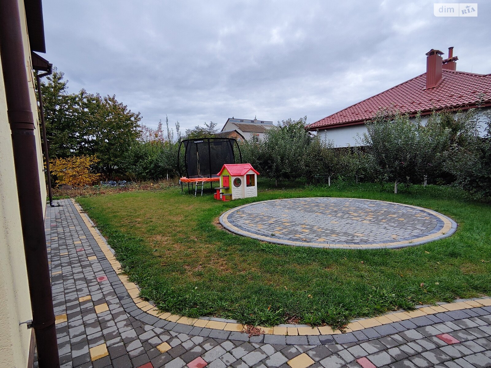 двоповерховий будинок бесідка, 200 кв. м, кирпич. Продаж у Зарванцях фото 1 двоповерховий будинок бесідка, 200 кв. м, кирпич. Продаж у Зарванцях фото 1