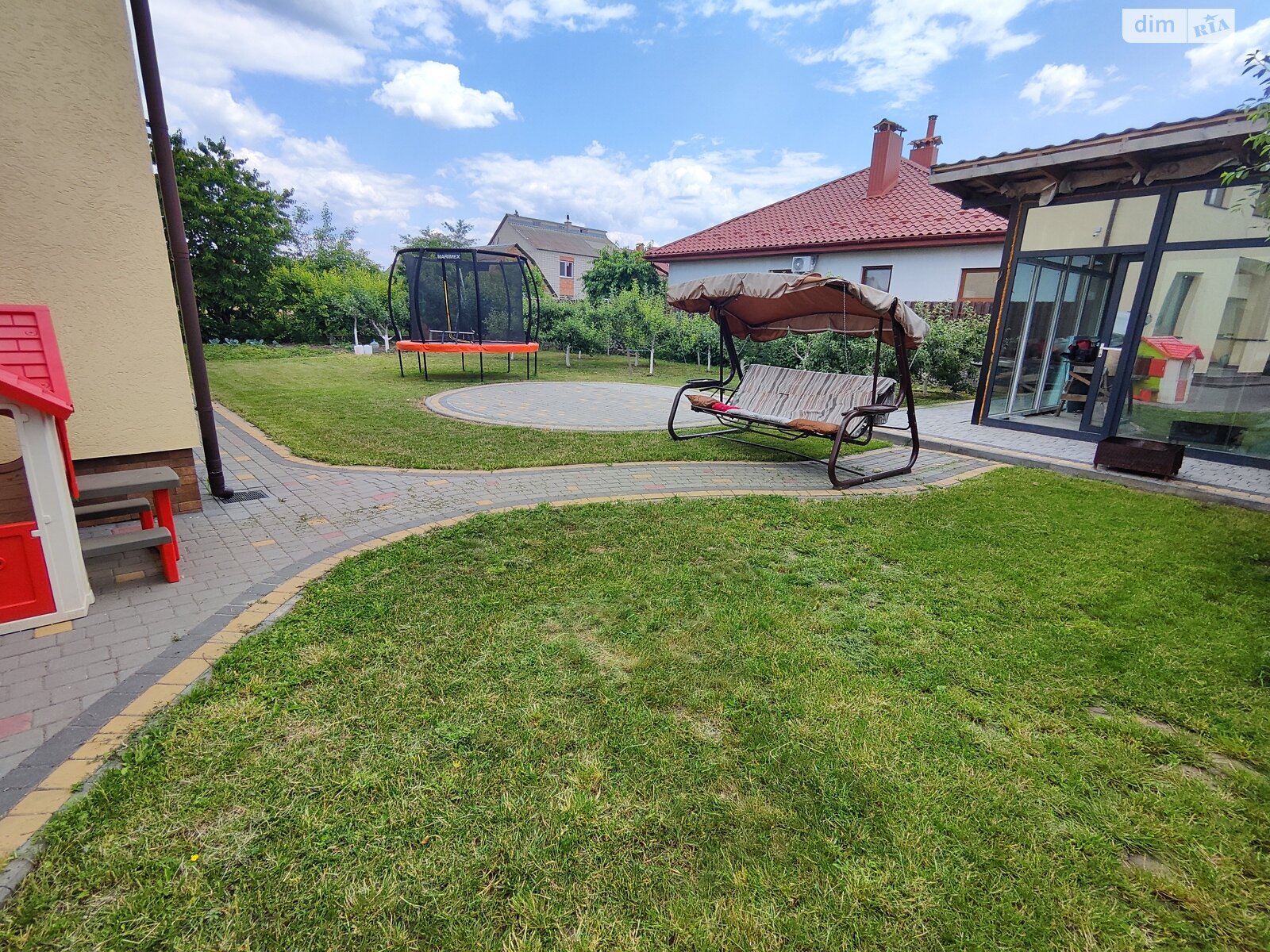 двоповерховий будинок бесідка, 200 кв. м, кирпич. Продаж у Зарванцях фото 1 двоповерховий будинок бесідка, 200 кв. м, кирпич. Продаж у Зарванцях фото 1