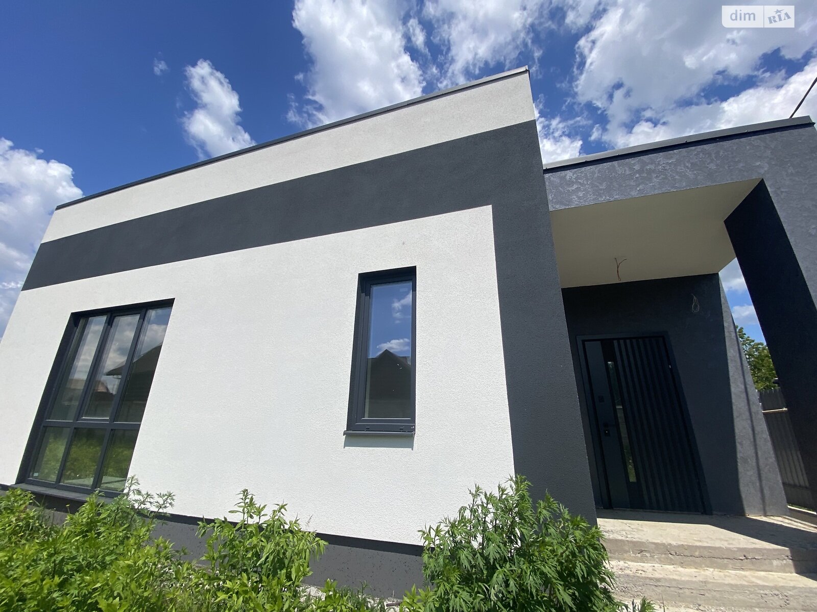 одноэтажный дом, 110 кв. м, кирпич. Продажа в Зарванцах фото 1 одноэтажный дом, 110 кв. м, кирпич. Продажа в Зарванцах фото 1