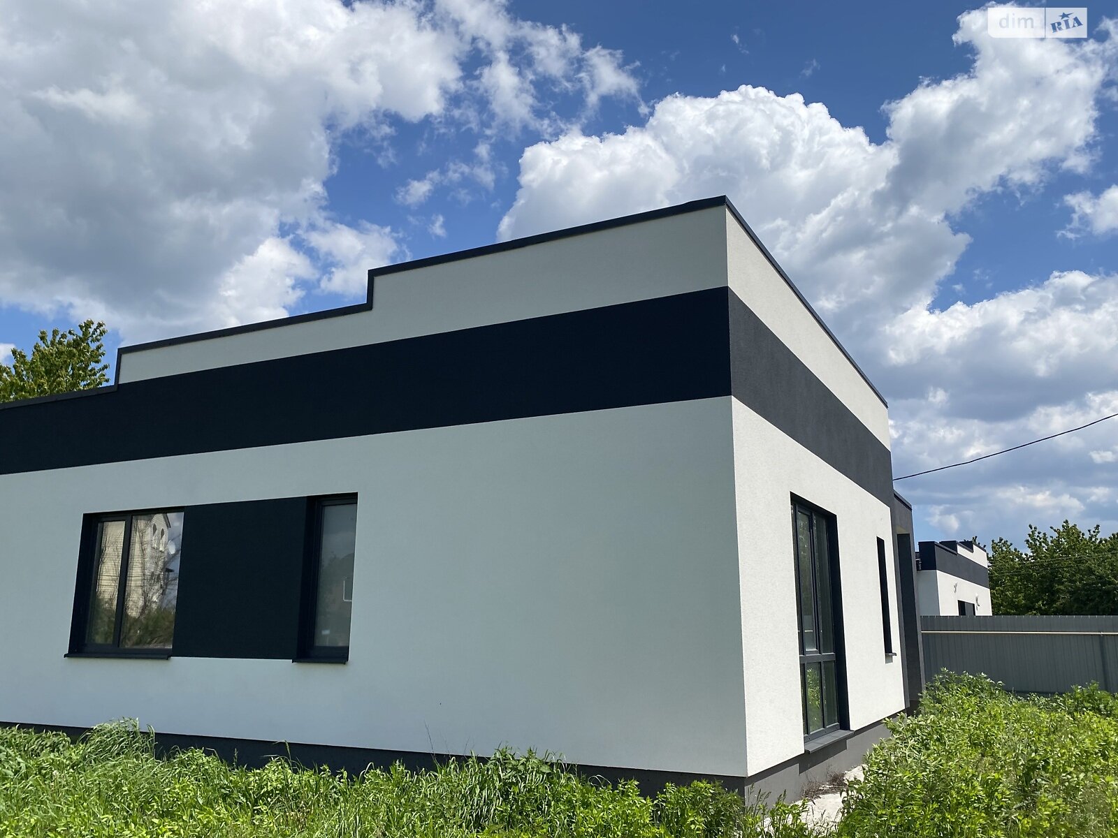 одноэтажный дом, 110 кв. м, кирпич. Продажа в Зарванцах фото 1 одноэтажный дом, 110 кв. м, кирпич. Продажа в Зарванцах фото 1