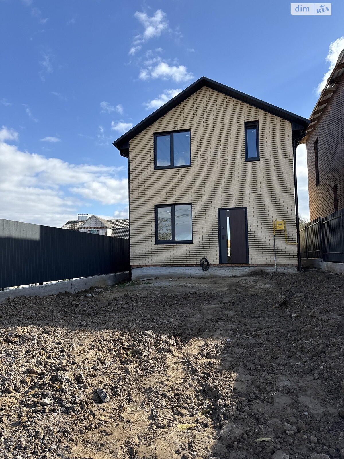 двухэтажный дом с верандой, 105 кв. м, кирпич. Продажа в Зарванцах фото 1 двухэтажный дом с верандой, 105 кв. м, кирпич. Продажа в Зарванцах фото 1