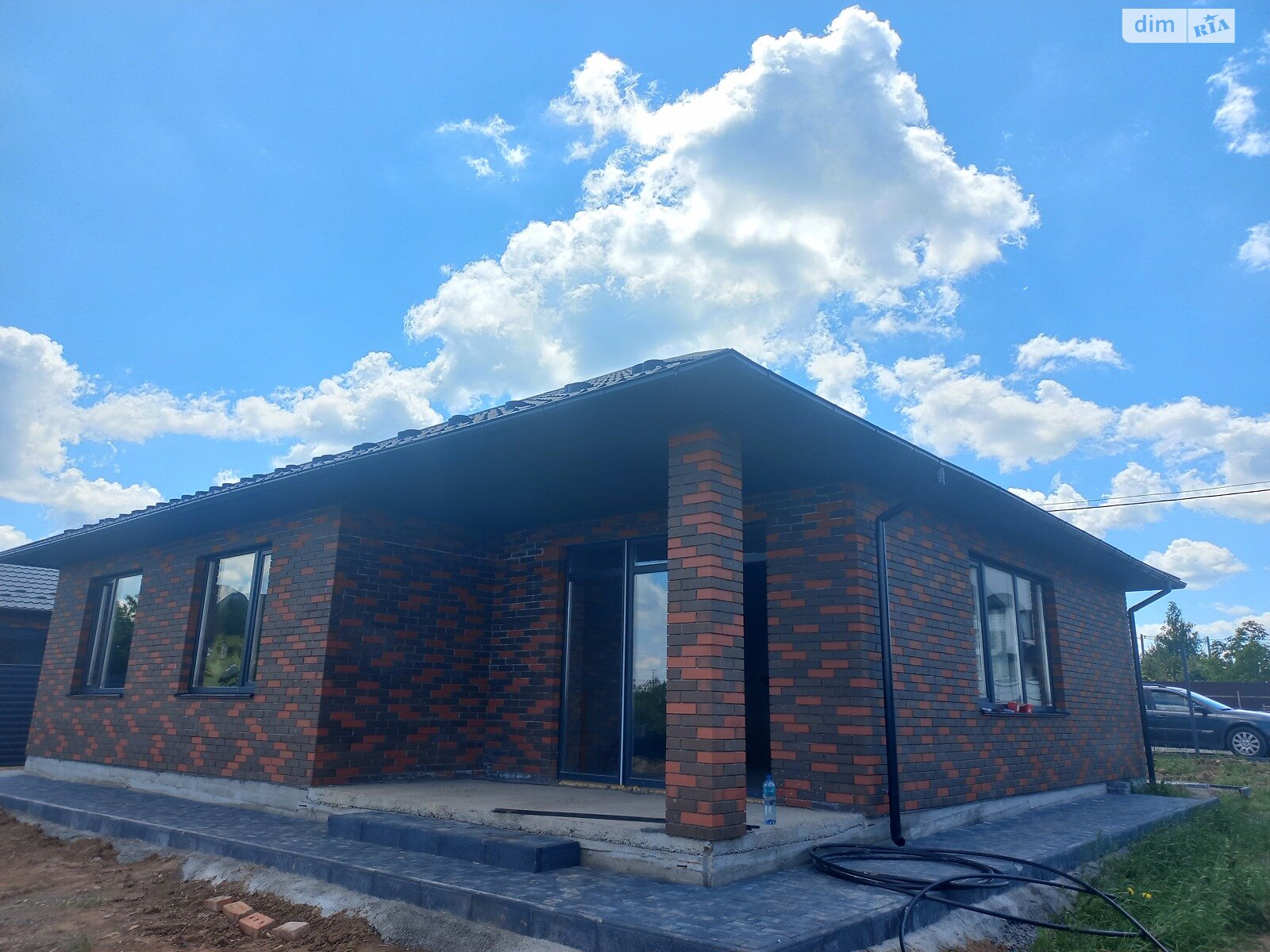 одноэтажный дом, 110 кв. м, кирпич. Продажа в Зарванцах фото 1 одноэтажный дом, 110 кв. м, кирпич. Продажа в Зарванцах фото 1