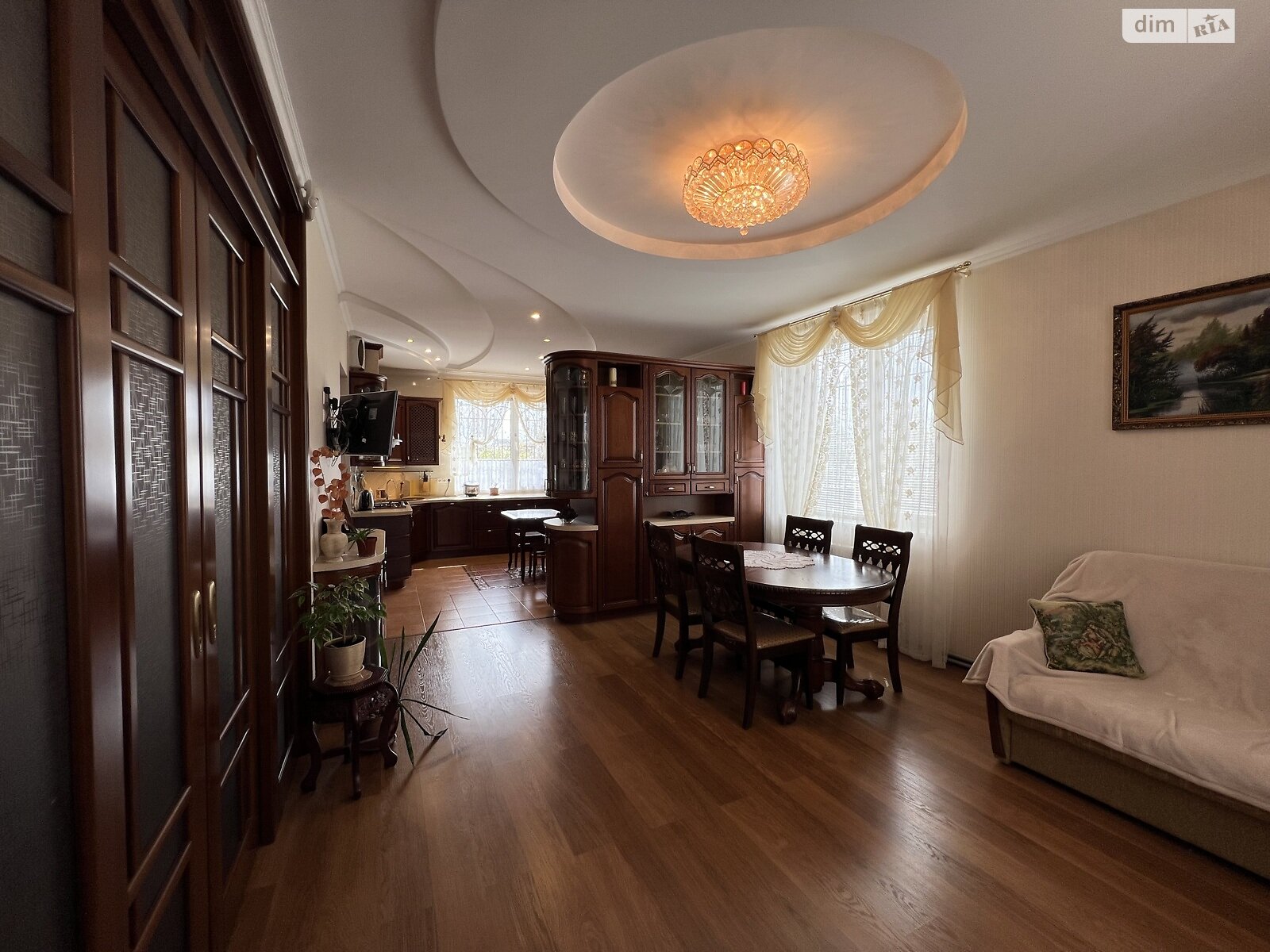 двухэтажный дом с верандой, 236 кв. м, кирпич. Продажа в Зарванцах фото 1 двухэтажный дом с верандой, 236 кв. м, кирпич. Продажа в Зарванцах фото 1