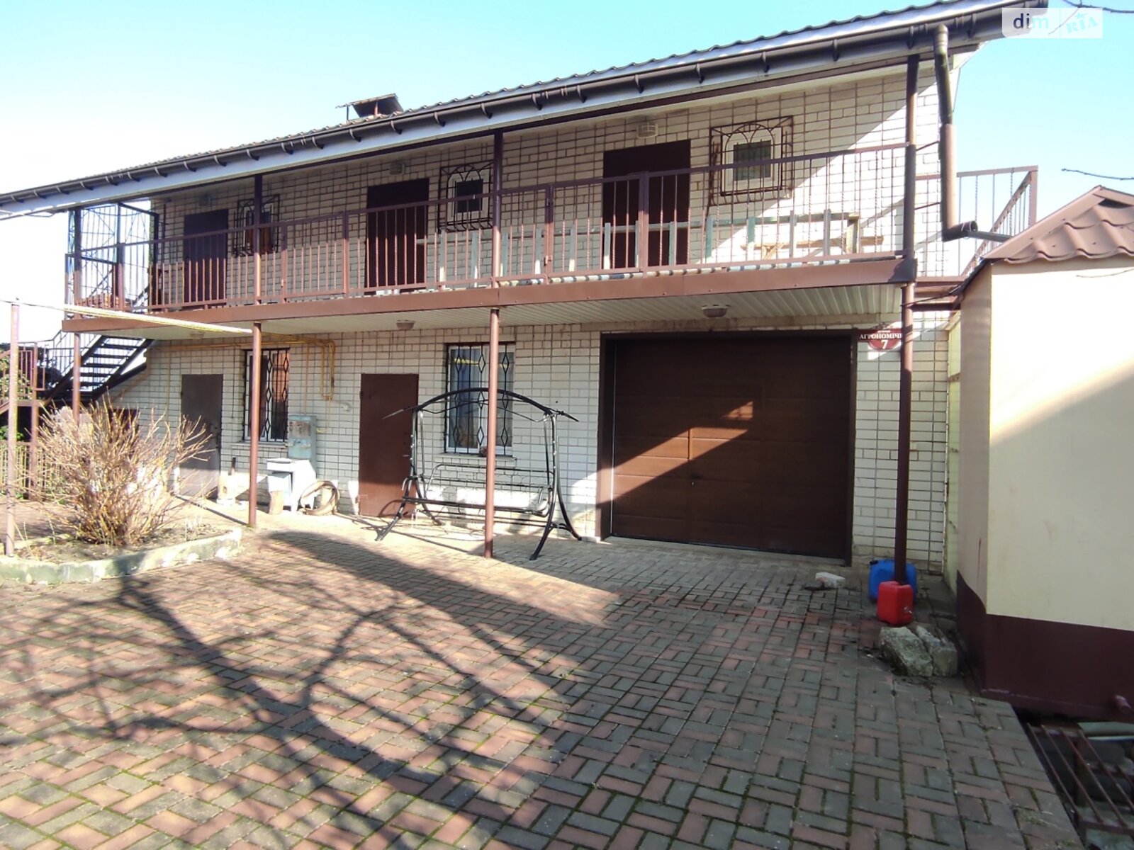 двухэтажный дом с верандой, 236 кв. м, кирпич. Продажа в Зарванцах фото 1 двухэтажный дом с верандой, 236 кв. м, кирпич. Продажа в Зарванцах фото 1