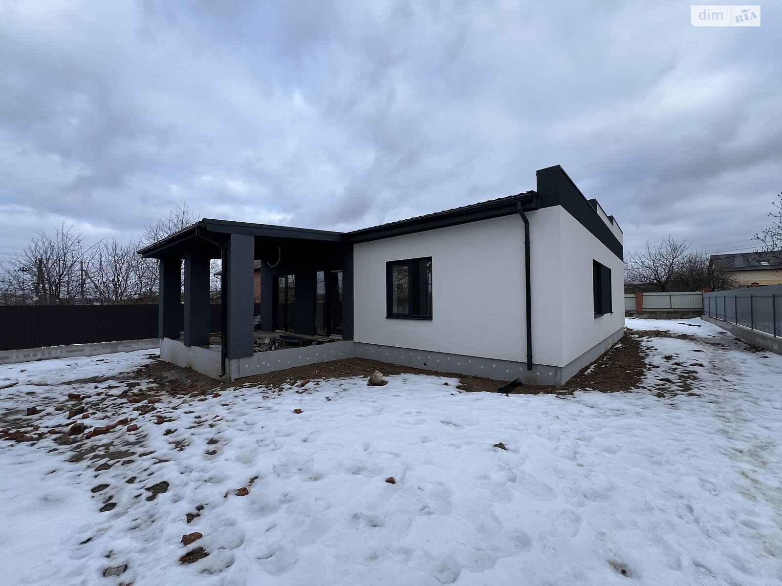 одноэтажный дом, 120 кв. м, кирпич. Продажа в Зарванцах фото 1