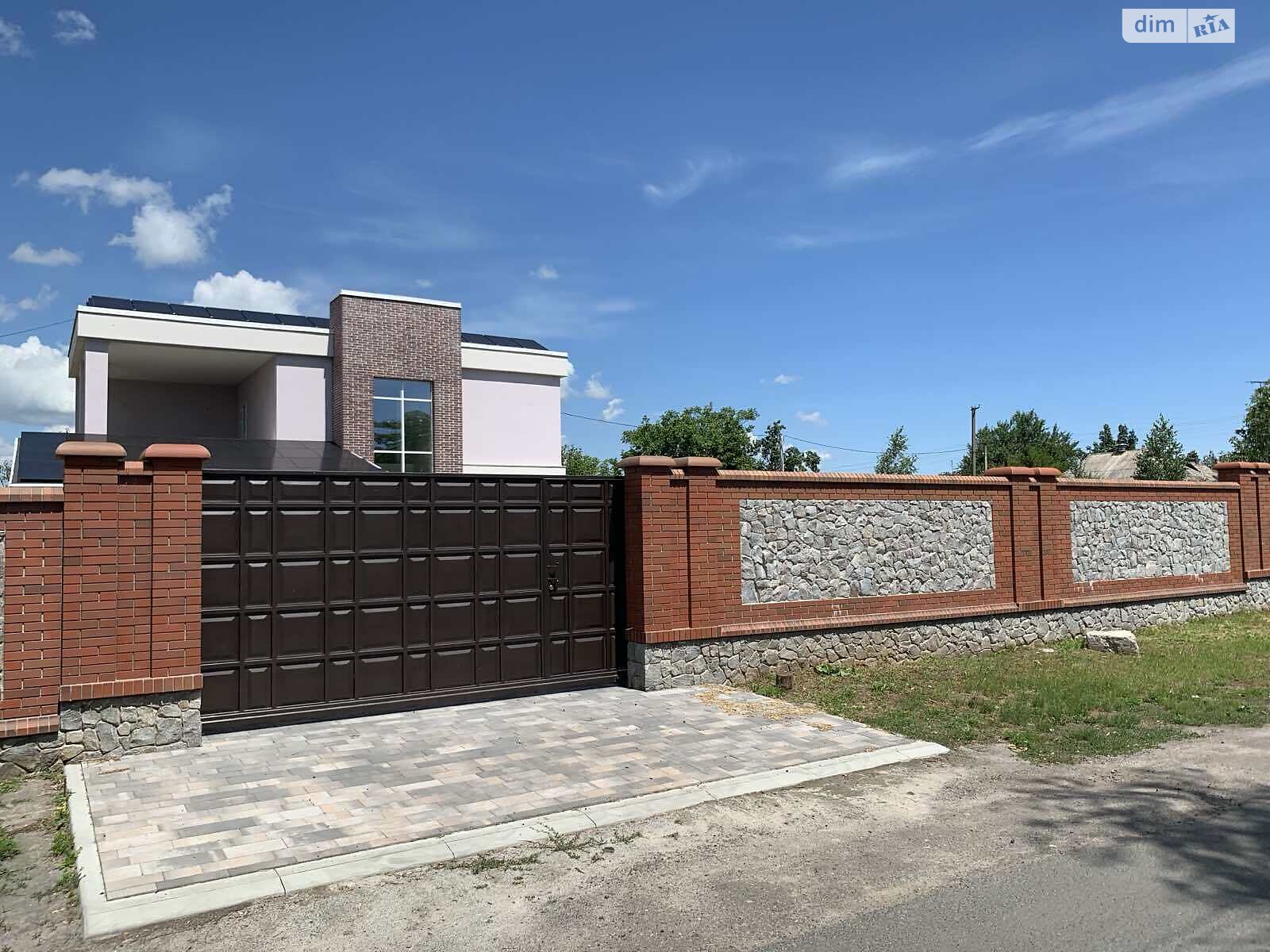 двухэтажный дом с отоплением, 240 кв. м, кирпич. Продажа в Засулье фото 1 двухэтажный дом с отоплением, 240 кв. м, кирпич. Продажа в Засулье фото 1