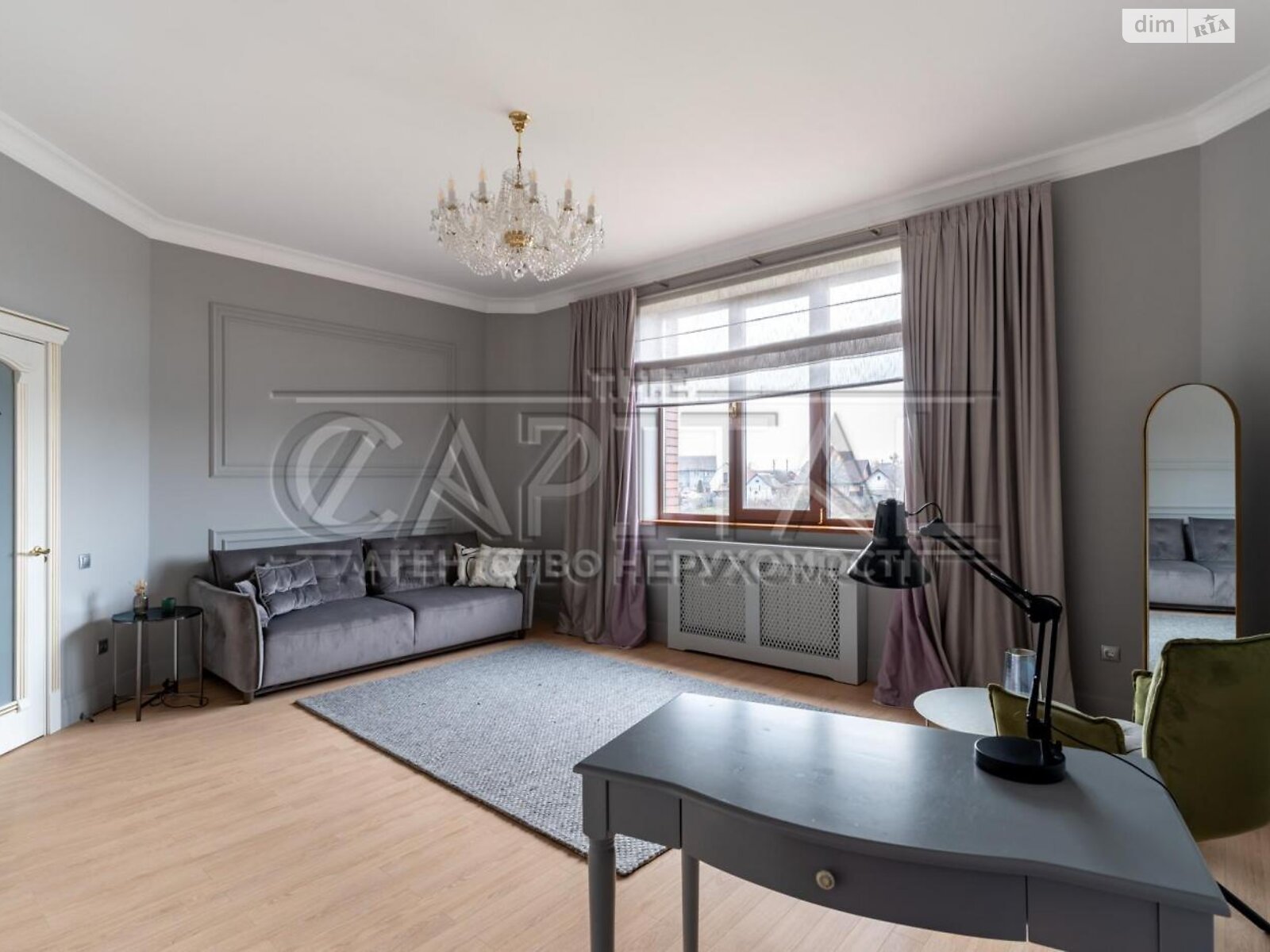 трехэтажный дом с отоплением, 564.3 кв. м, кирпич. Продажа в Зазимье фото 1