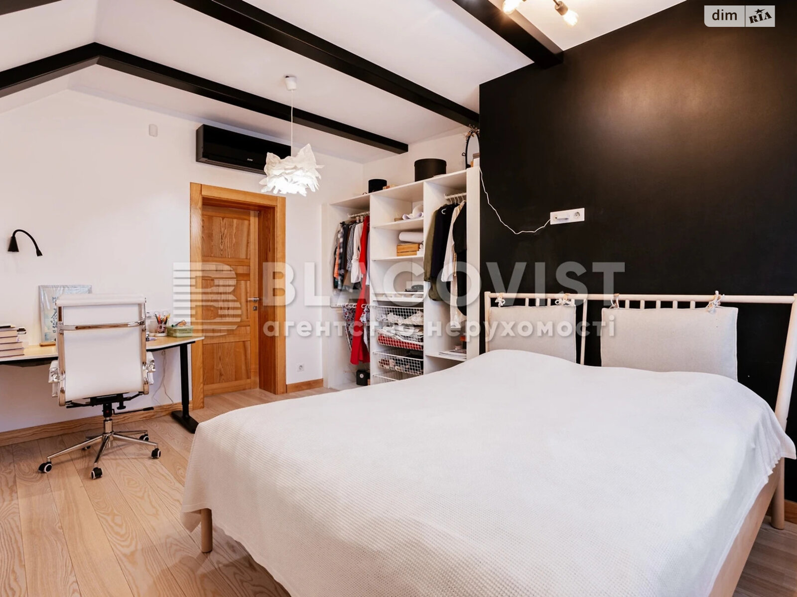 двоповерховий будинок з балконом, 315 кв. м, цегла. Продаж у Зазим’ї фото 1 двоповерховий будинок з балконом, 315 кв. м, цегла. Продаж у Зазим’ї фото 1