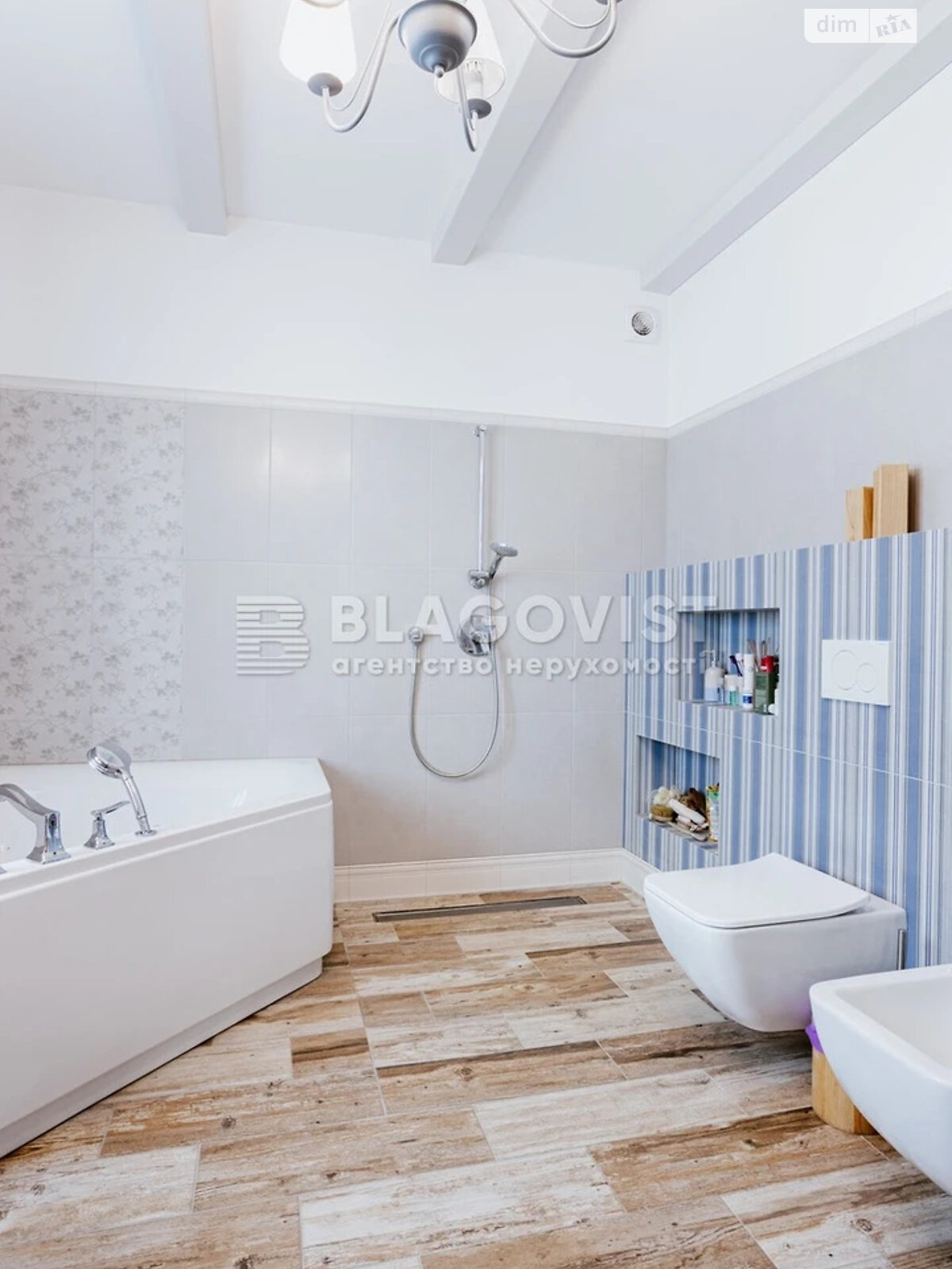 двоповерховий будинок з балконом, 315 кв. м, цегла. Продаж у Зазим’ї фото 1 двоповерховий будинок з балконом, 315 кв. м, цегла. Продаж у Зазим’ї фото 1