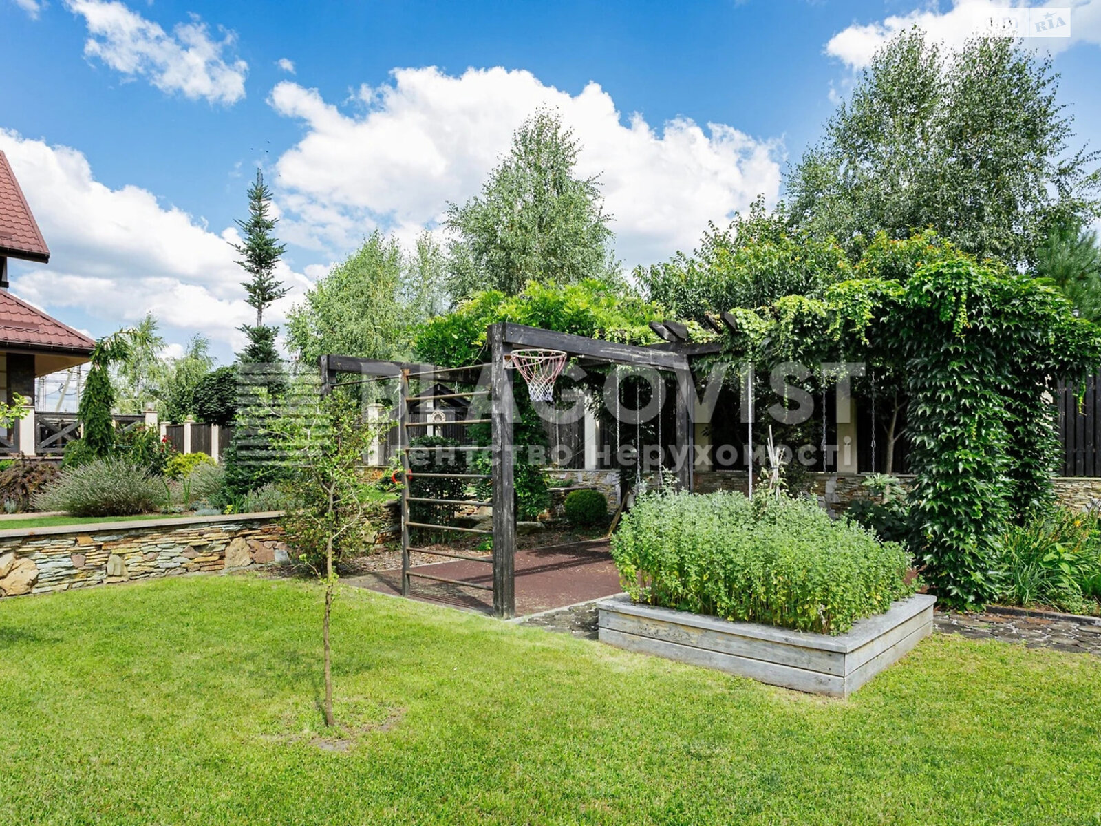 двоповерховий будинок з балконом, 315 кв. м, цегла. Продаж у Зазим’ї фото 1 двоповерховий будинок з балконом, 315 кв. м, цегла. Продаж у Зазим’ї фото 1