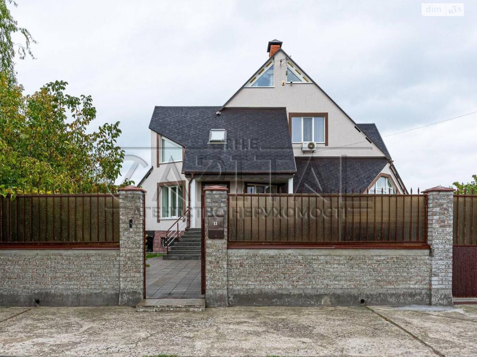 двухэтажный дом с гаражом, 354.2 кв. м, кирпич. Продажа в Зазимье фото 1 двухэтажный дом с гаражом, 354.2 кв. м, кирпич. Продажа в Зазимье фото 1