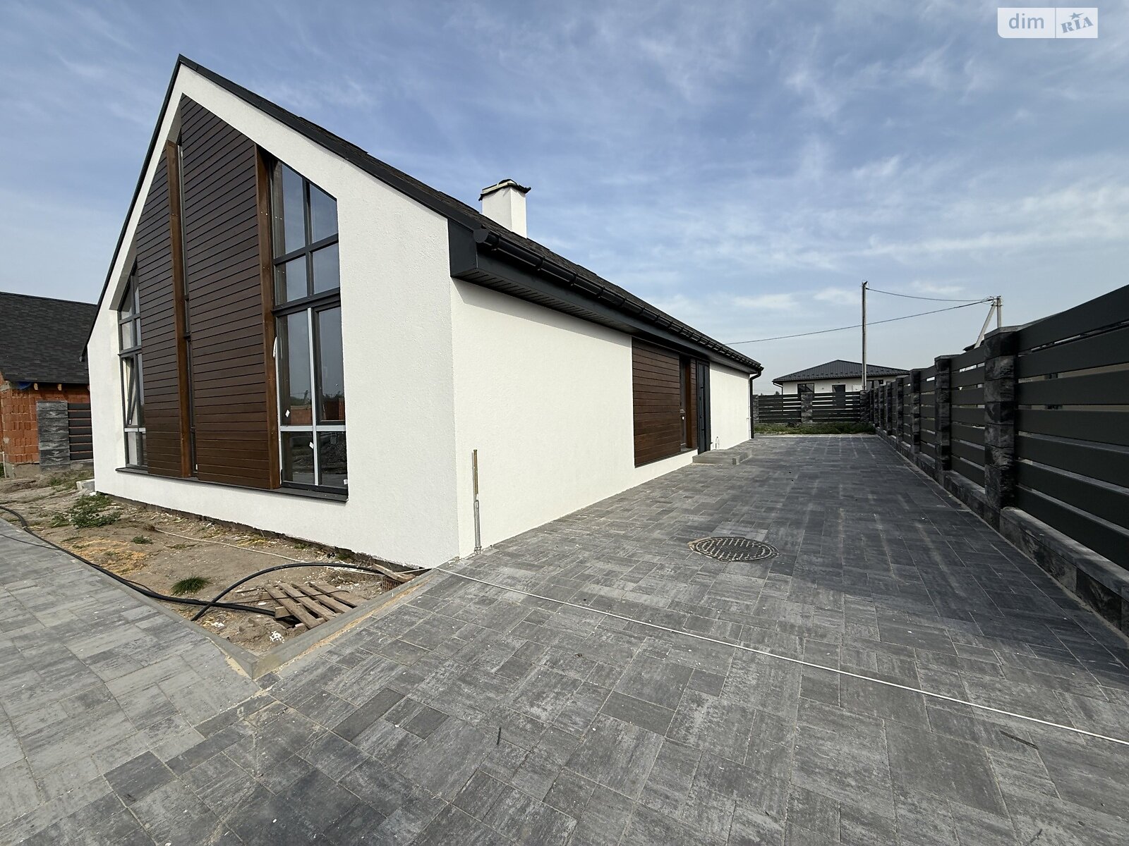 одноэтажный дом, 110 кв. м, керамический блок. Продажа в Зазимье фото 1